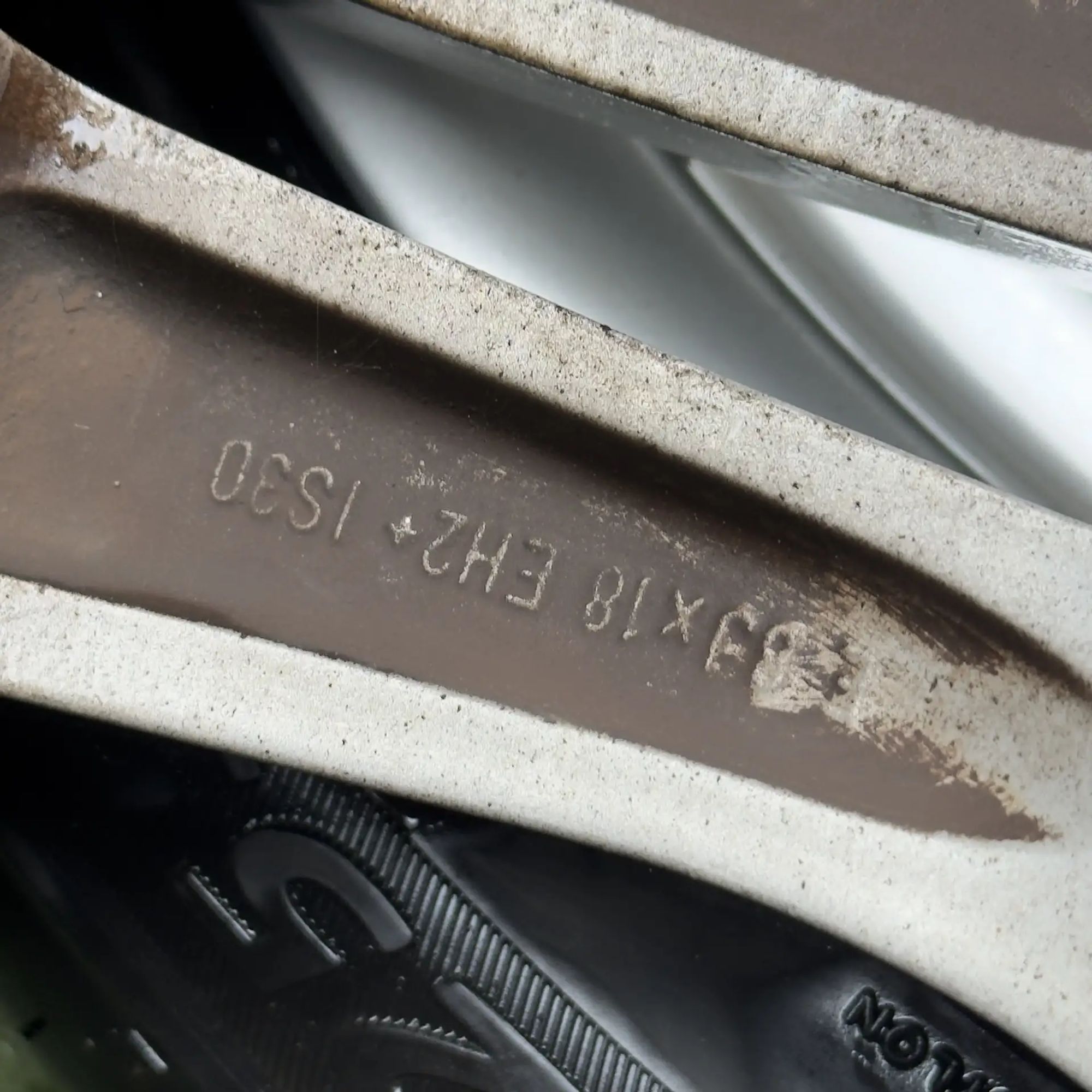 https://ycs.partsauto.market/partsauto-images/thmbs/userImages/772e461030aea93f4dbb6447c0f924d3/part/193e77d3-37f6-4049-8398-5096a5b72535_1777993294084.jpg