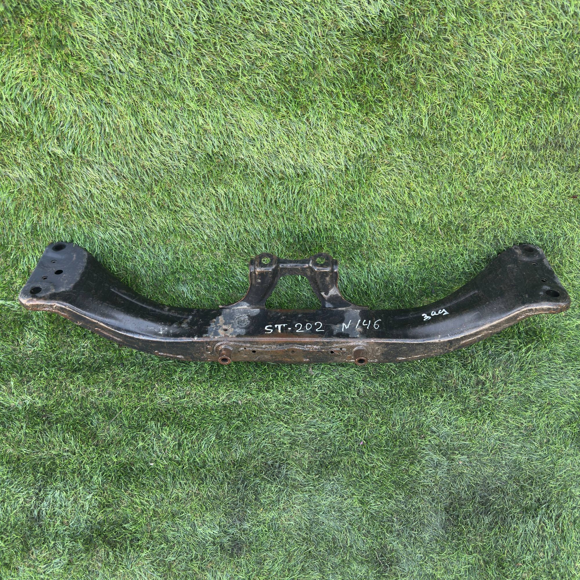 146 Подрамник задний TOYOTA ST202, 1 рублей, Невинномысск