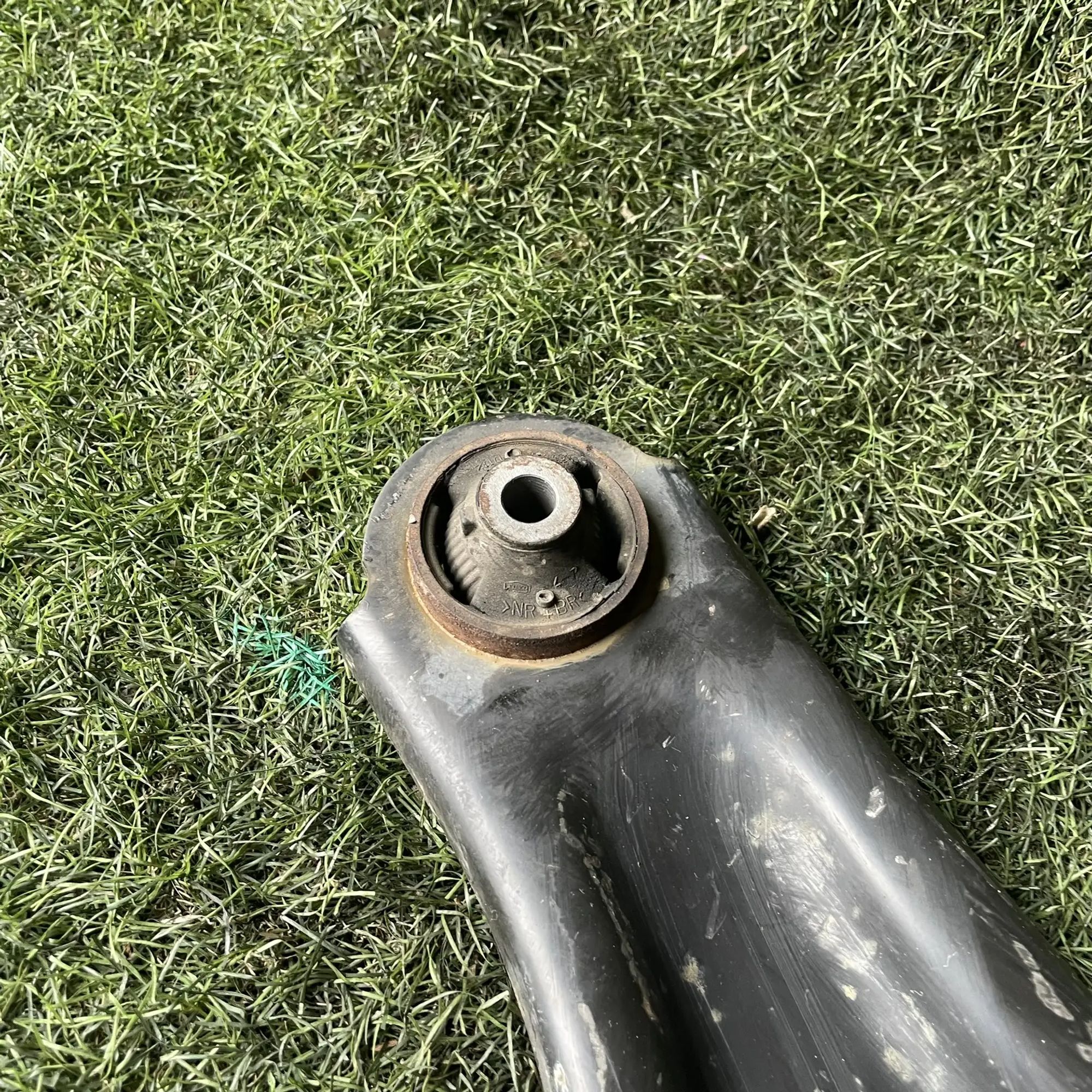 https://ycs.partsauto.market/partsauto-images/thmbs/userImages/772e461030aea93f4dbb6447c0f924d3/part/1a339871-d402-4045-8d47-4177c6164034_1776935386225.jpg