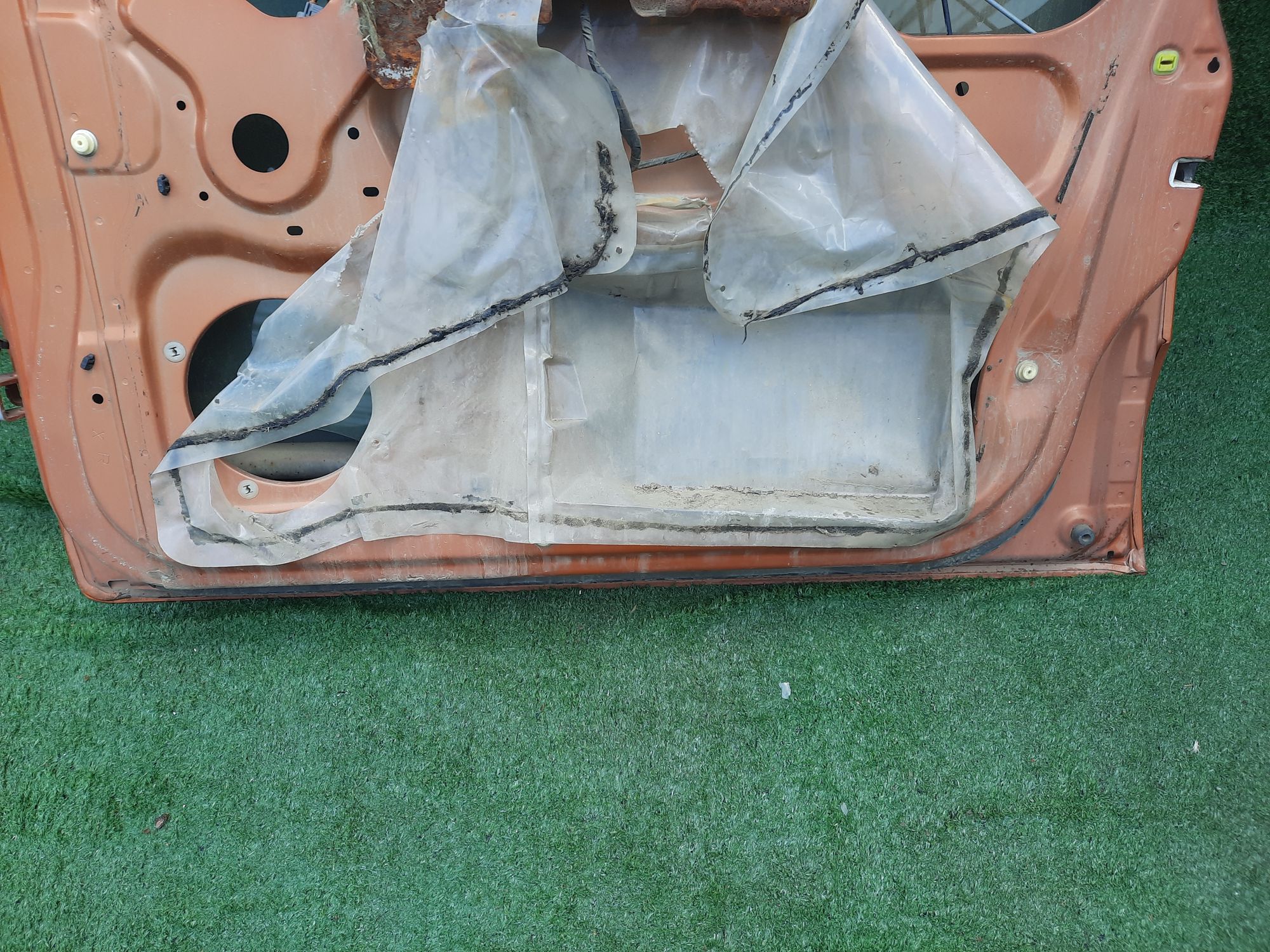 901 дверь на MITSUBISHI DINGO CQ2A, 12000 рублей, Невинномысск