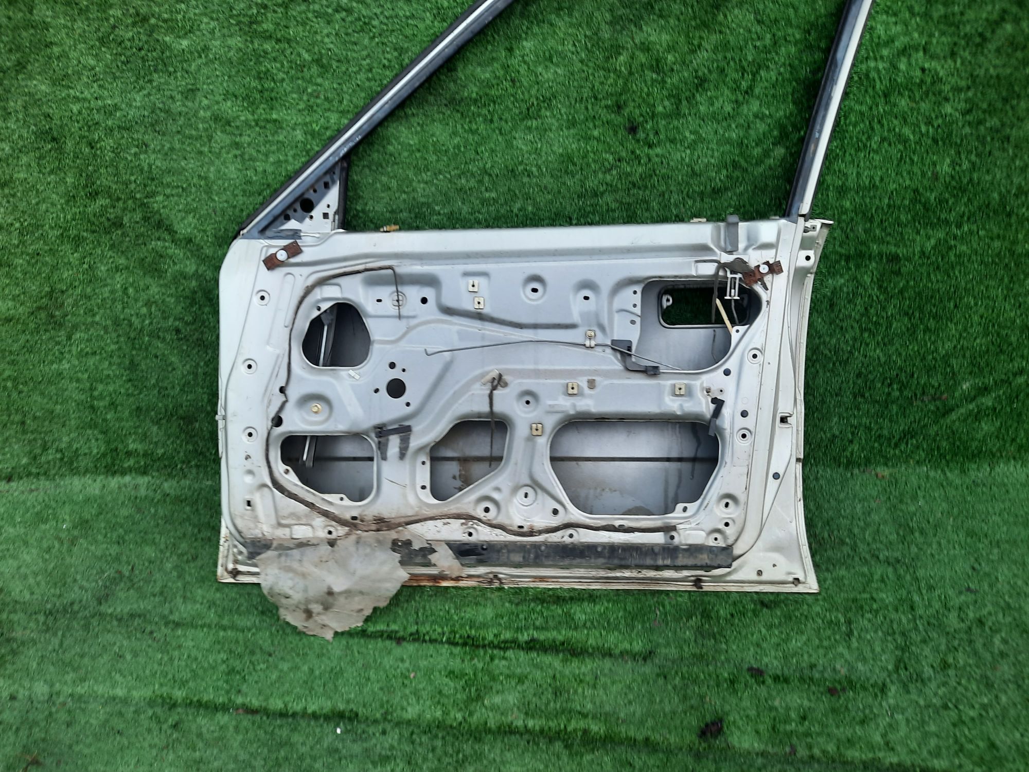 1289 Дверь передняя правая Mazda 626 дефект, 5000 рублей, Невинномысск