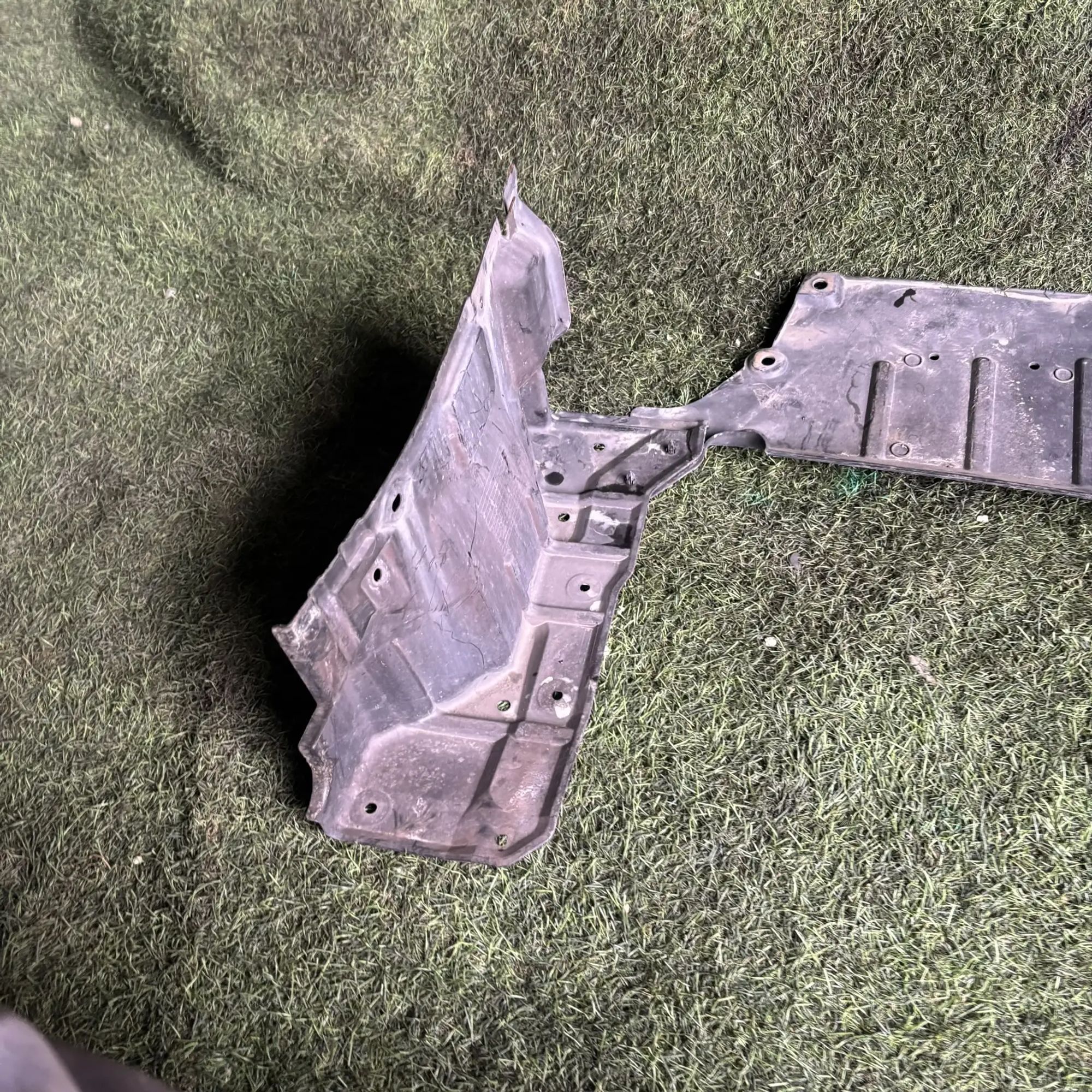 https://ycs.partsauto.market/partsauto-images/thmbs/userImages/772e461030aea93f4dbb6447c0f924d3/part/1b3150ad-64a5-4c2c-90de-7637e6508d04_1777280253377.jpg