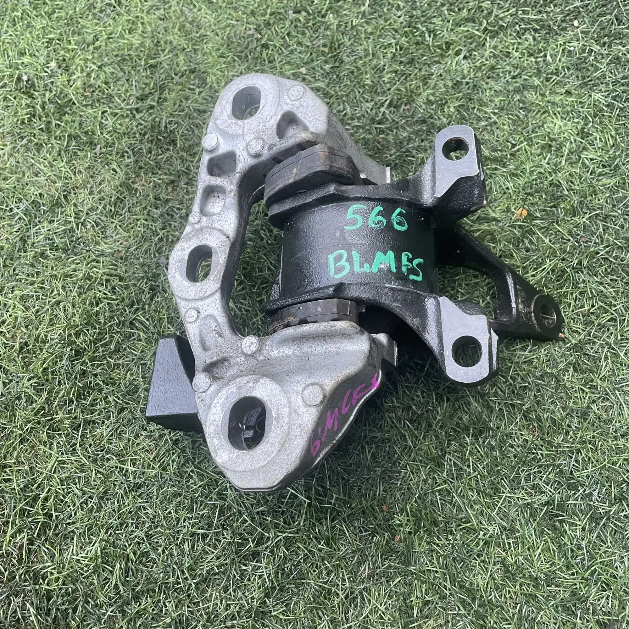 https://ycs.partsauto.market/partsauto-images/thmbs/userImages/772e461030aea93f4dbb6447c0f924d3/part/1b7aff2f-b0be-4499-966c-e1e9a02d1cd5_1776864143880.jpg
