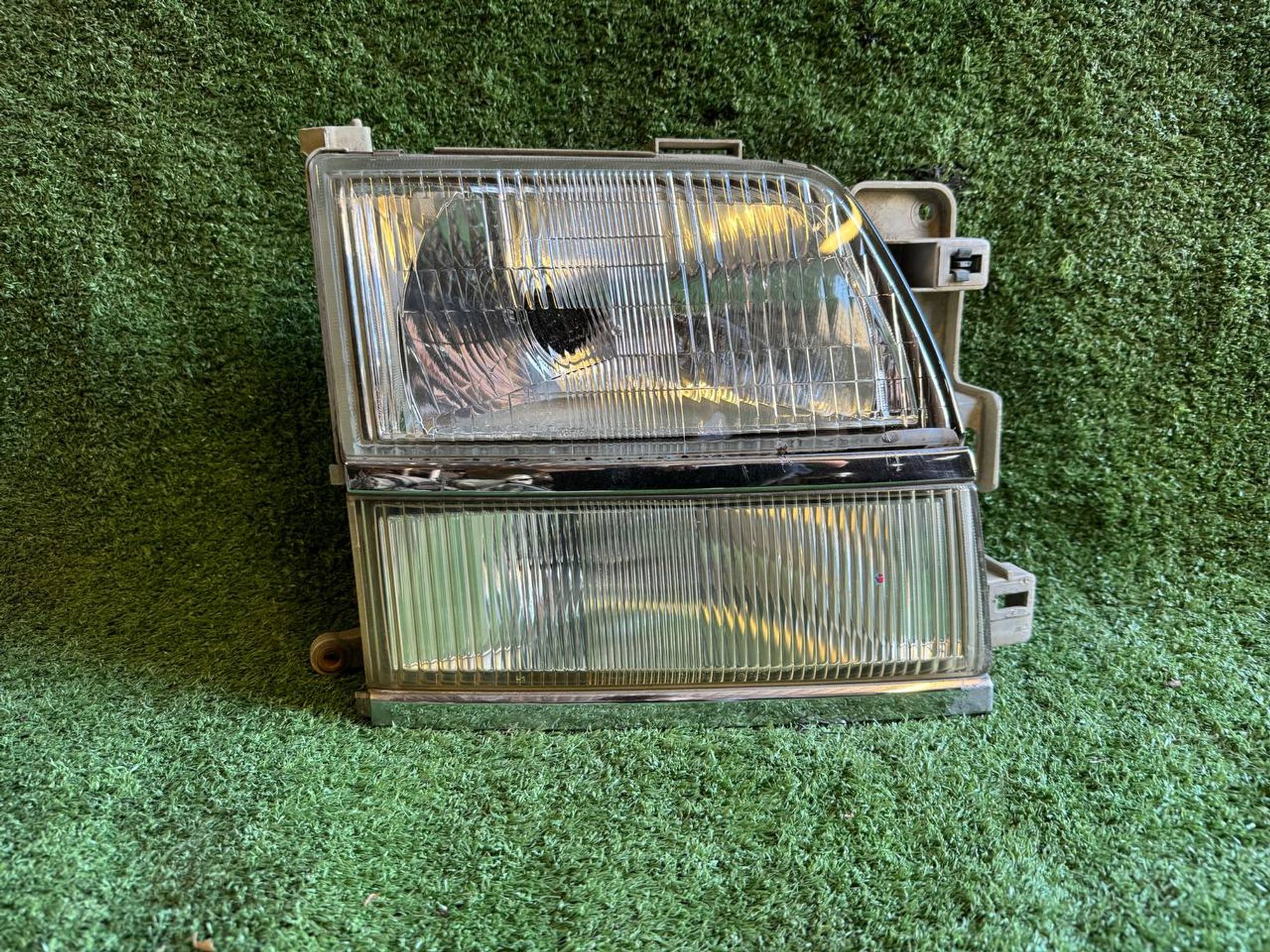 631 фара на NISSAN ELGRAND ATE50, 2500 рублей, Невинномысск