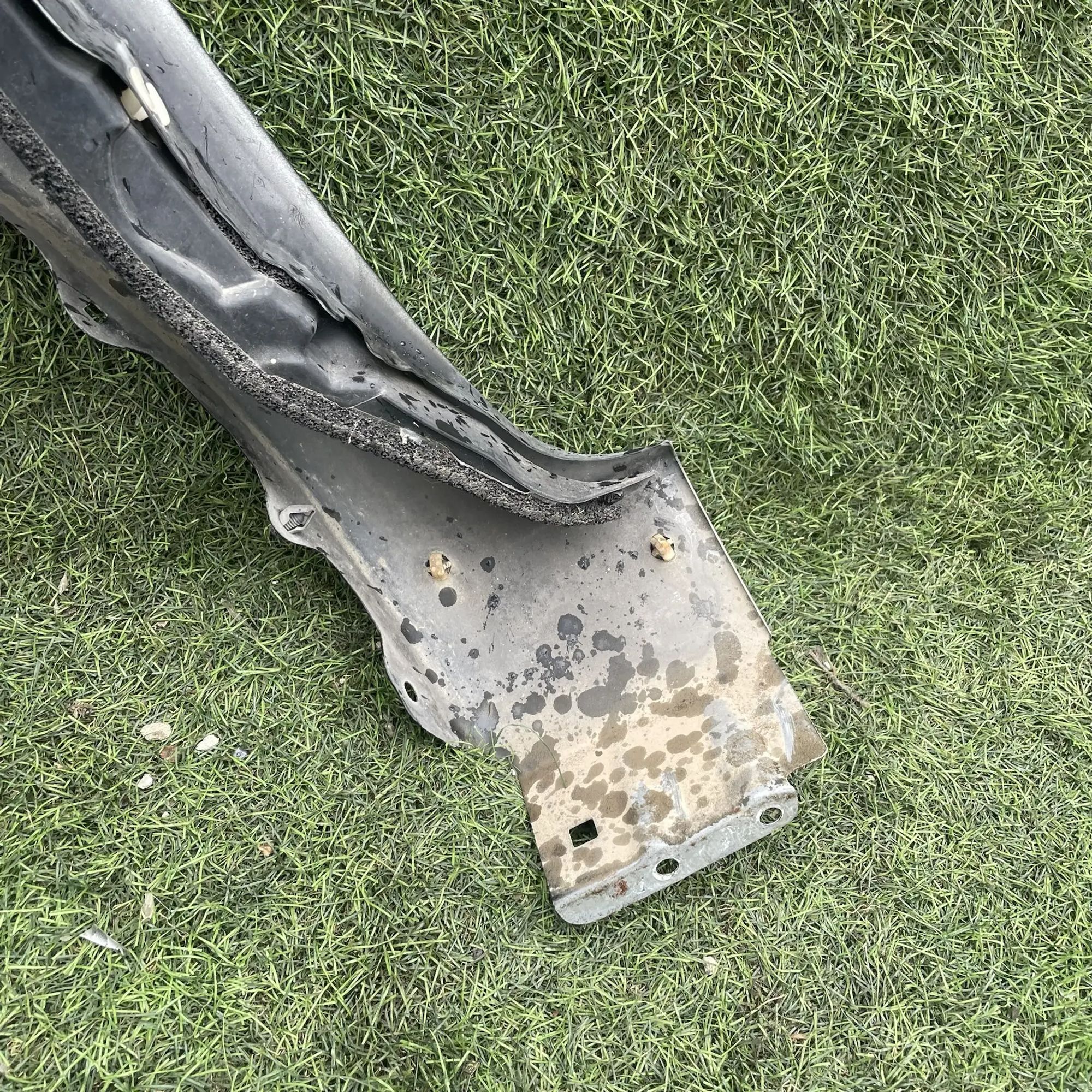 https://ycs.partsauto.market/partsauto-images/thmbs/userImages/772e461030aea93f4dbb6447c0f924d3/part/1c738601-fc85-419b-87cf-734dfe2677df_1778834838806.jpg