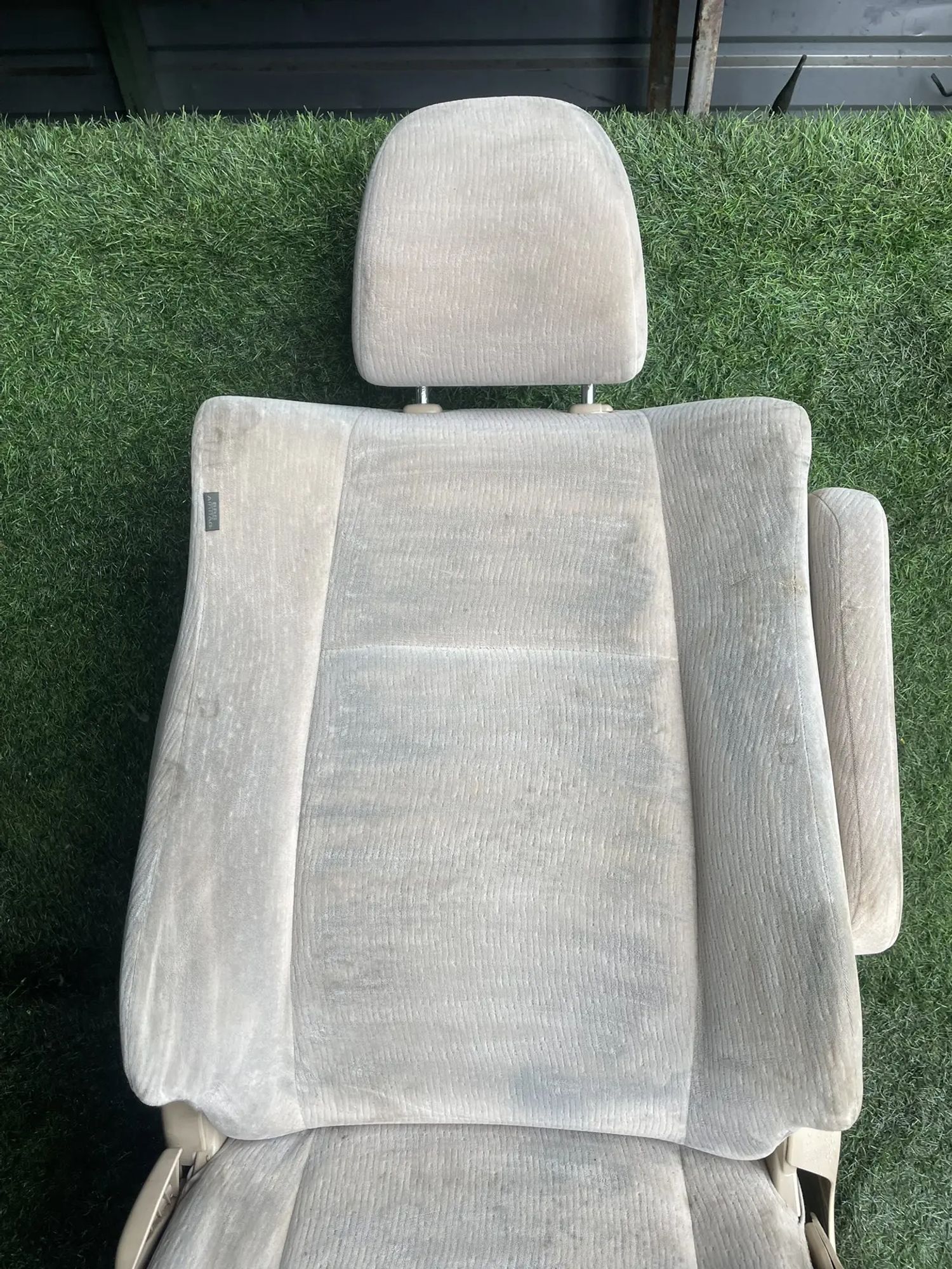 https://ycs.partsauto.market/partsauto-images/thmbs/userImages/772e461030aea93f4dbb6447c0f924d3/part/1c964d98-b316-4c19-b94a-39aade44a468_1777968870219.jpg