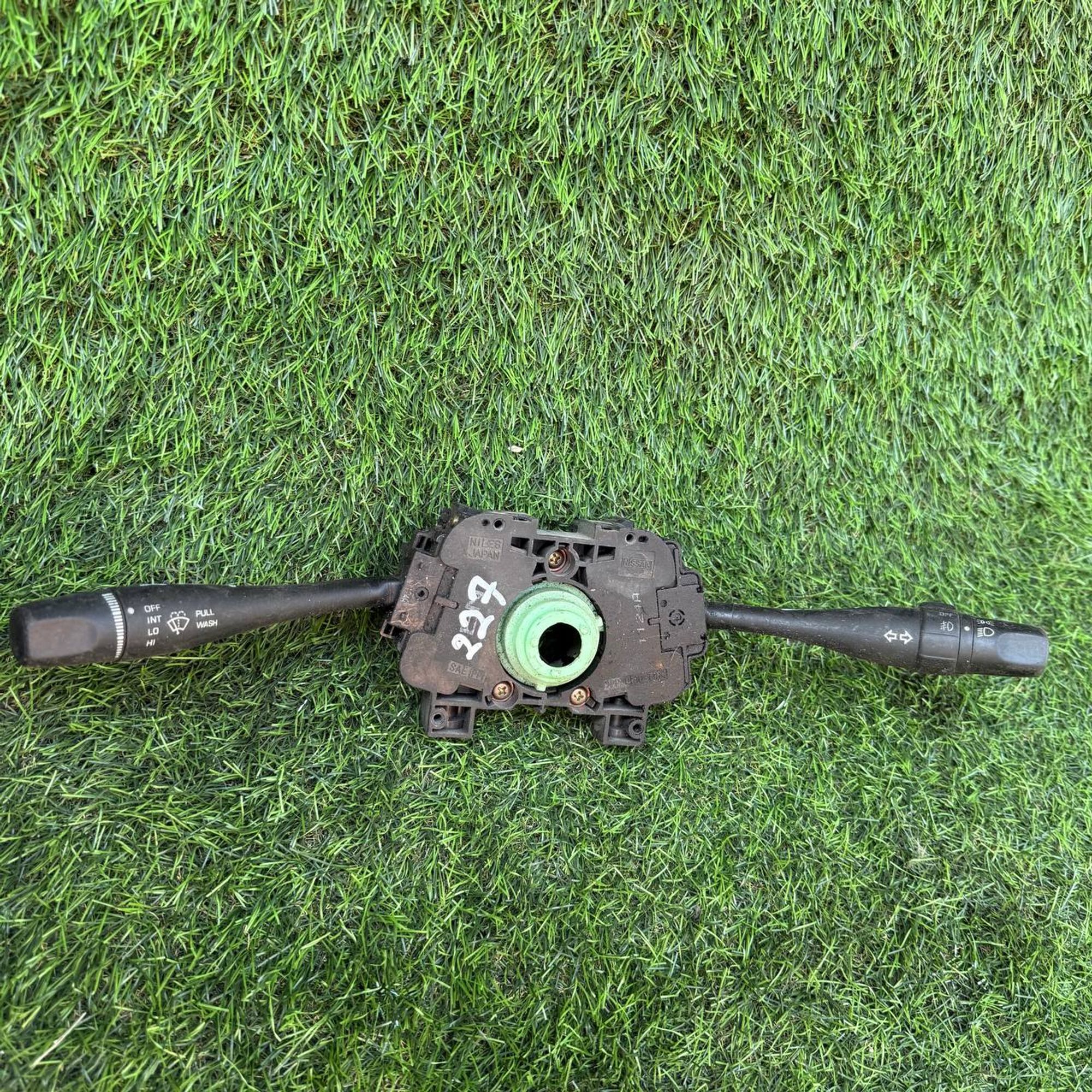 227 Подрулевой переключатель дворников и света Nissan, 2500 рублей, Невинномысск