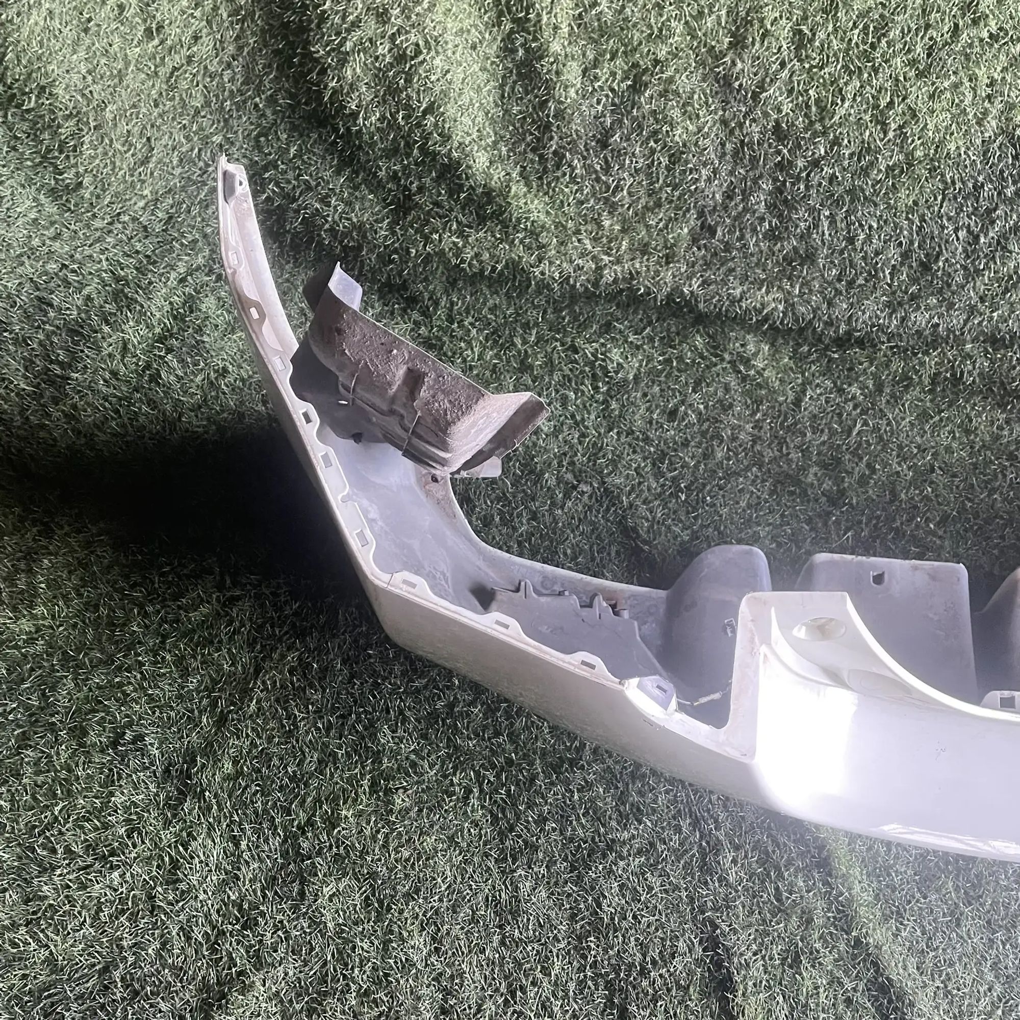 https://ycs.partsauto.market/partsauto-images/thmbs/userImages/772e461030aea93f4dbb6447c0f924d3/part/1d6b8e36-d58d-41ea-90c8-f8f604f2a664_1776773676795.jpg