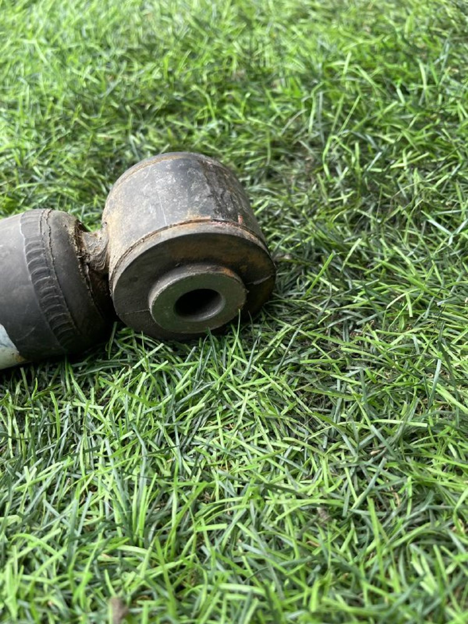 693 Амортизатор задний Nissan Tiida C11 Хетчбек, 3500 рублей, Невинномысск