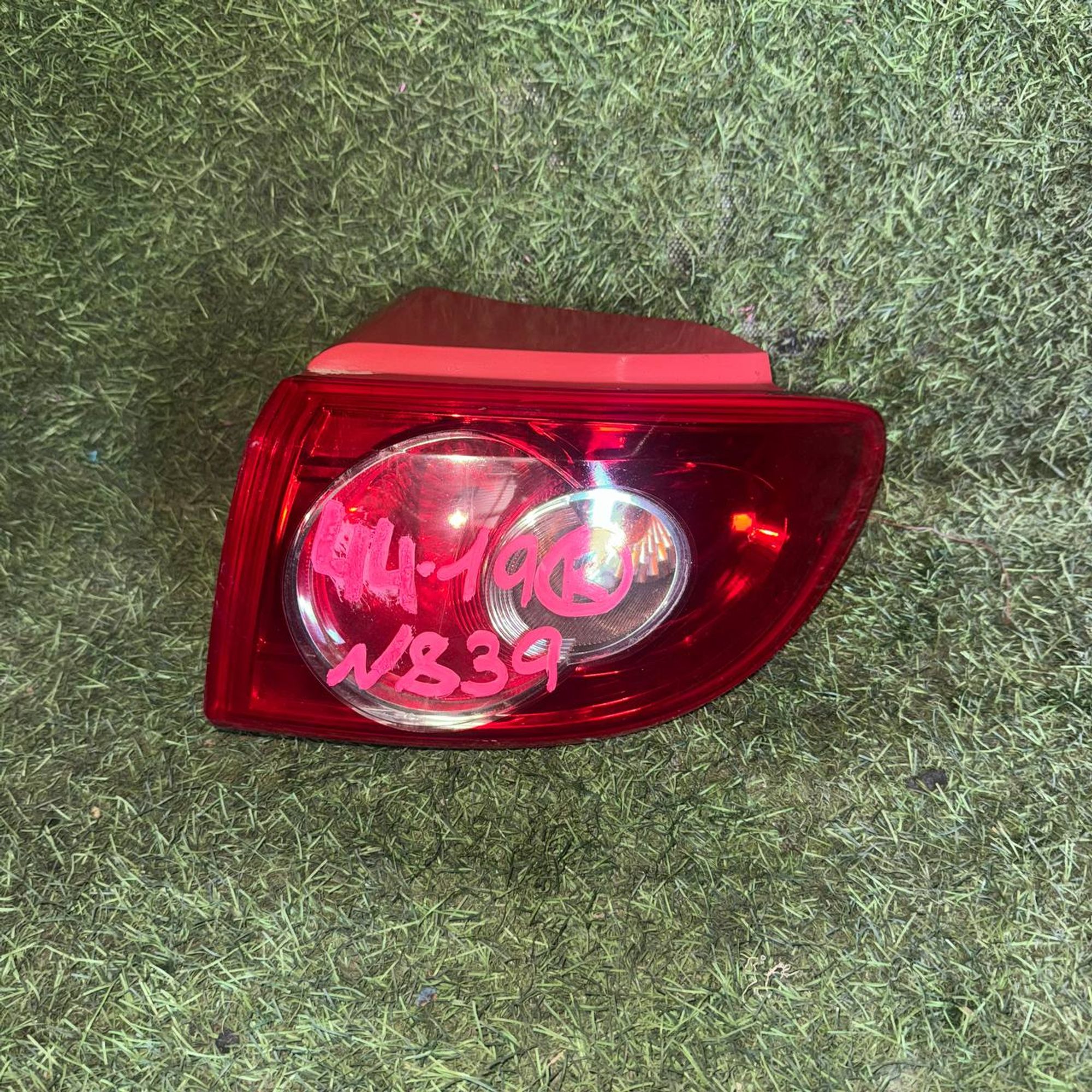 839 Фонарь задний правый MAZDA DEMIO DY5W, 3500 рублей, Невинномысск