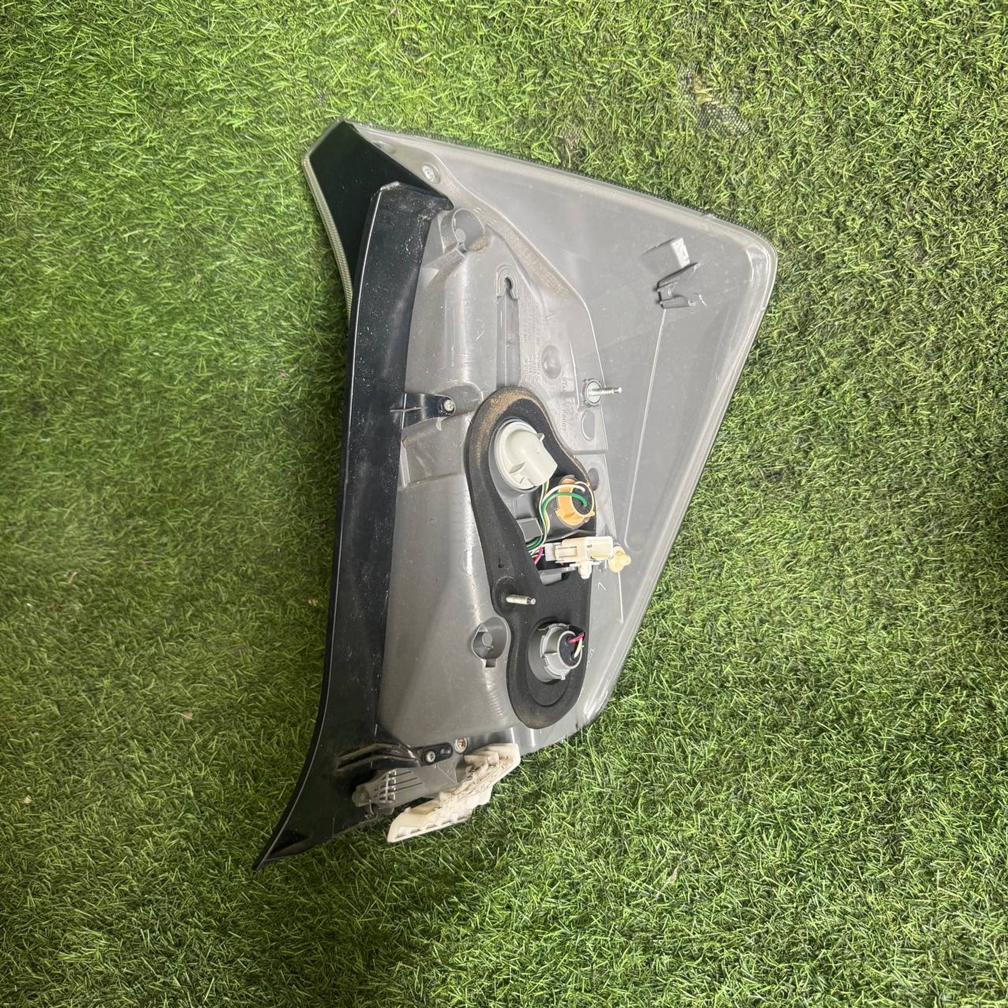 1516 фонарь задний левый TOYOTA PRIUS ZVW30, 3500 рублей, Невинномысск