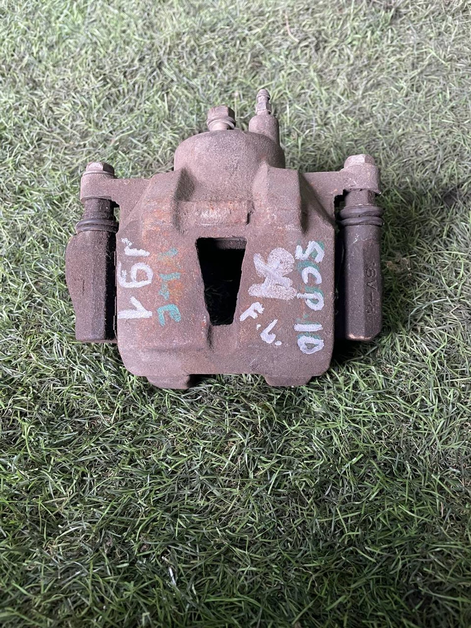 91 Суппорт тормозной передний левый TOYOTA VITZ SCP10, 3000 рублей, Невинномысск