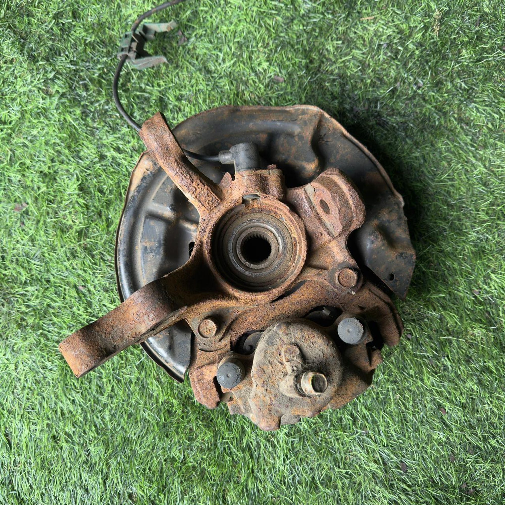 883 Ступица передняя правая TOYOTA AVENSIS T200 4AFE, 1 рублей, Невинномысск