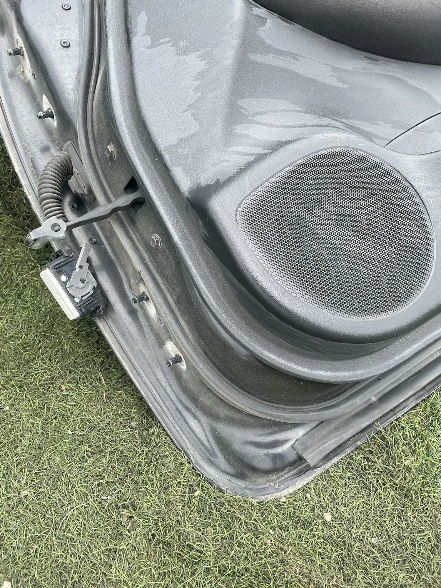 4193 Дверь передняя правая Nissan Leaf AZE0 EM57 2015, 14500 рублей, Невинномысск