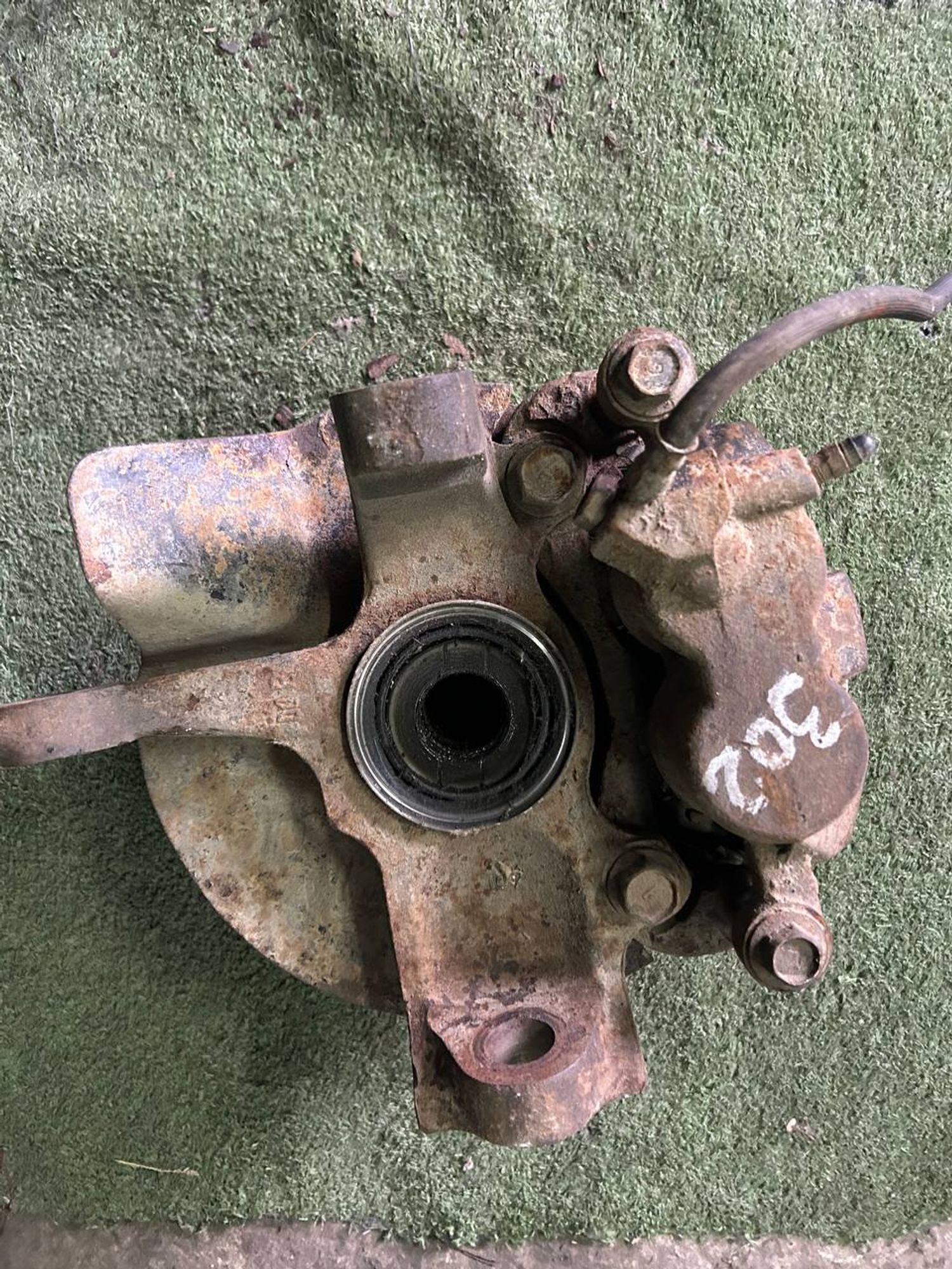 302 Ступица передняя левая ISUZU ELF MCR71 4JG2, 1 рублей, Невинномысск