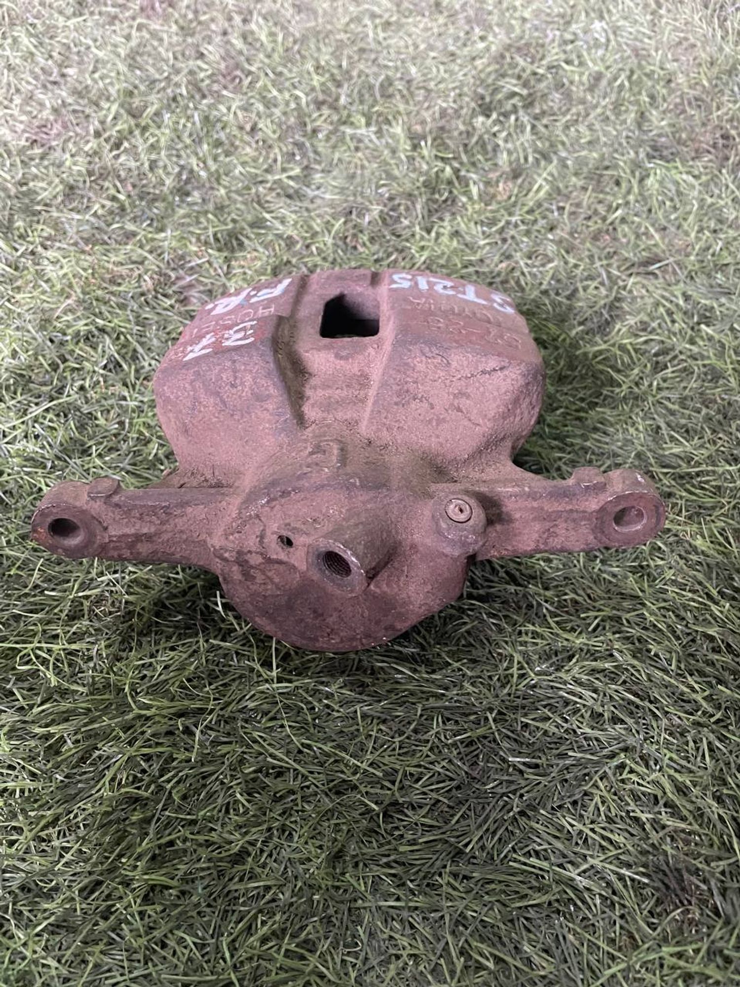 37 Суппорт тормозной передний правый Toyota ST215, 3000 рублей, Невинномысск