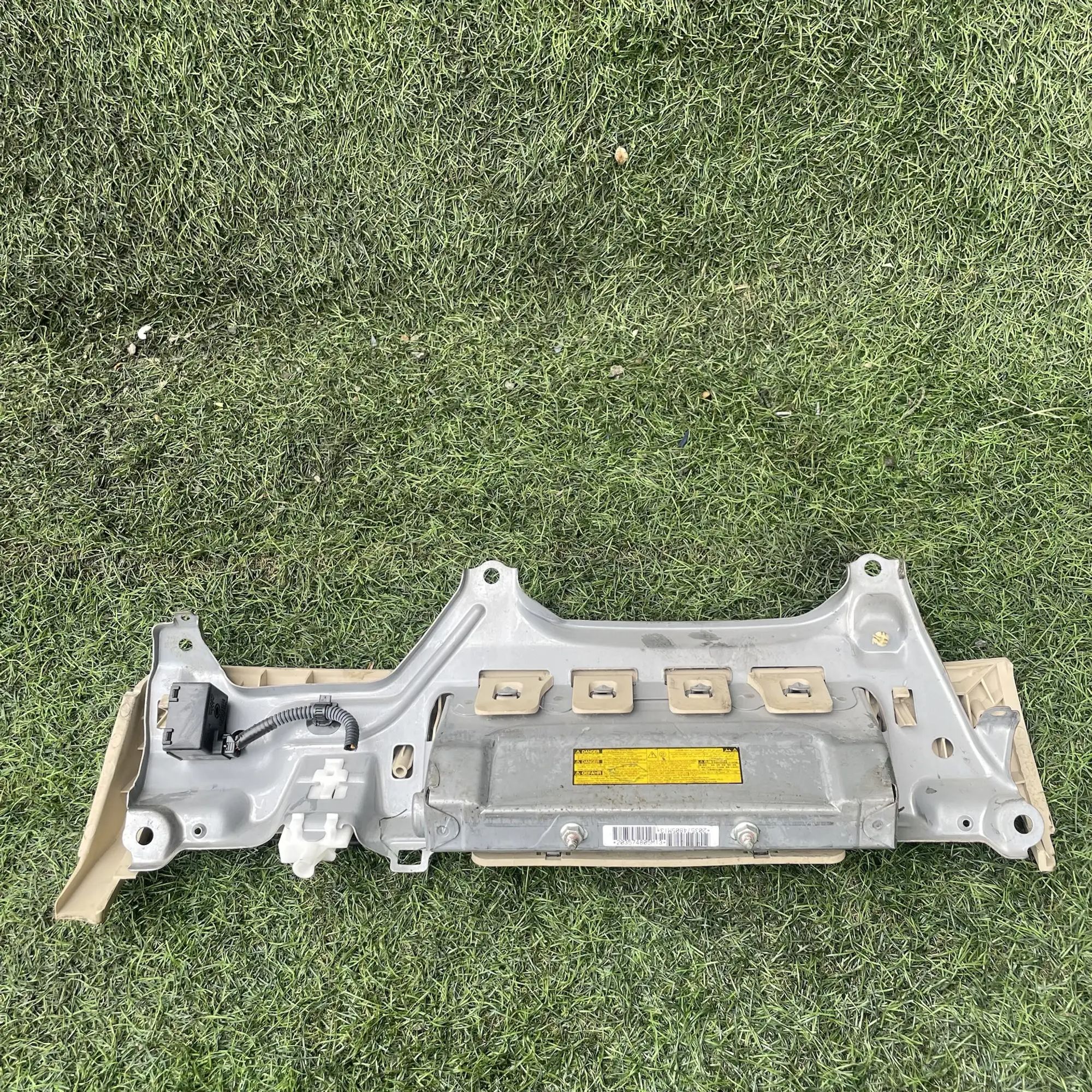 https://ycs.partsauto.market/partsauto-images/thmbs/userImages/772e461030aea93f4dbb6447c0f924d3/part/1f837b70-1775-4155-881e-94abb0ae623c_1778930844728.jpg
