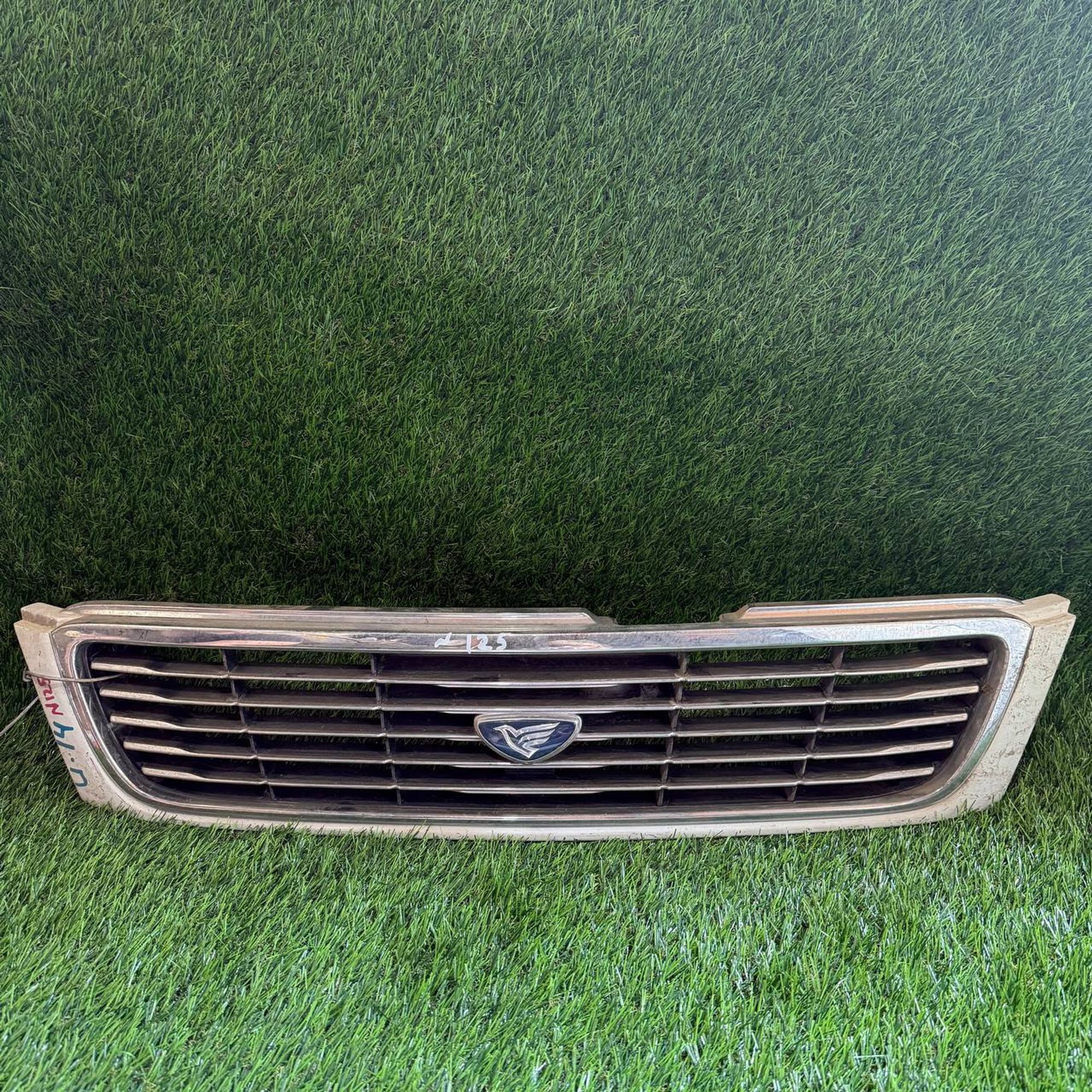 125  решетка радиатора  NISSAN BLUEBIRD U14, 3500 рублей, Невинномысск
