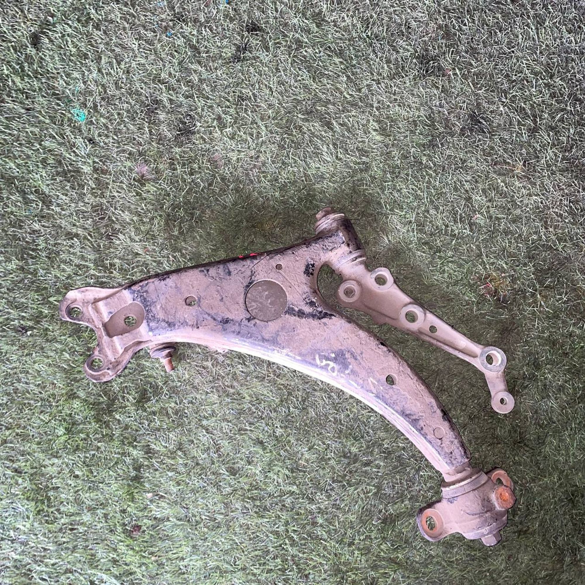 113 Рычаг передний правый нижний TOYOTA CARINA ST182, 1 рублей, Невинномысск