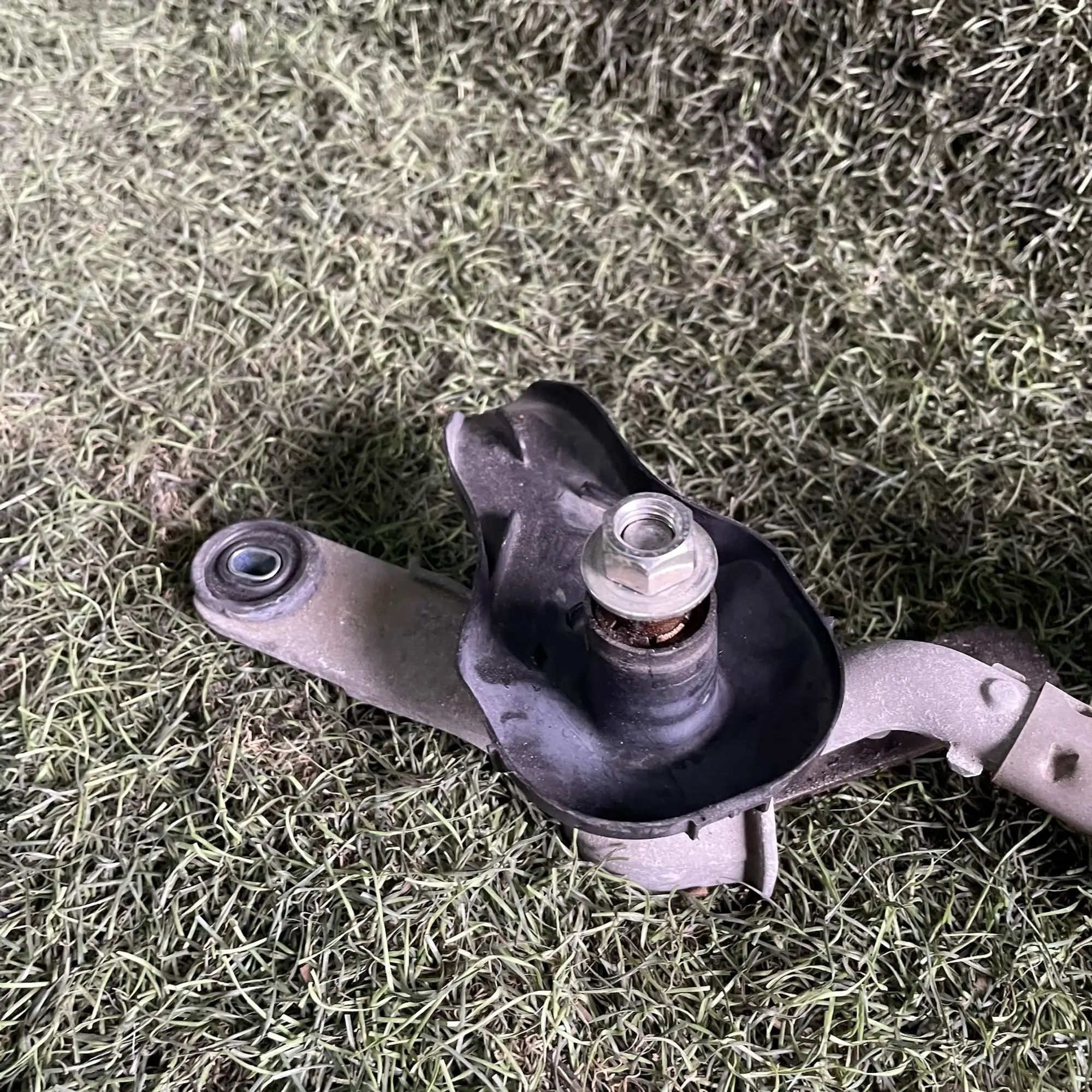 https://ycs.partsauto.market/partsauto-images/thmbs/userImages/772e461030aea93f4dbb6447c0f924d3/part/1fda3e60-96b7-472c-a4ee-77e4ac9e9089_1778829722004.jpg