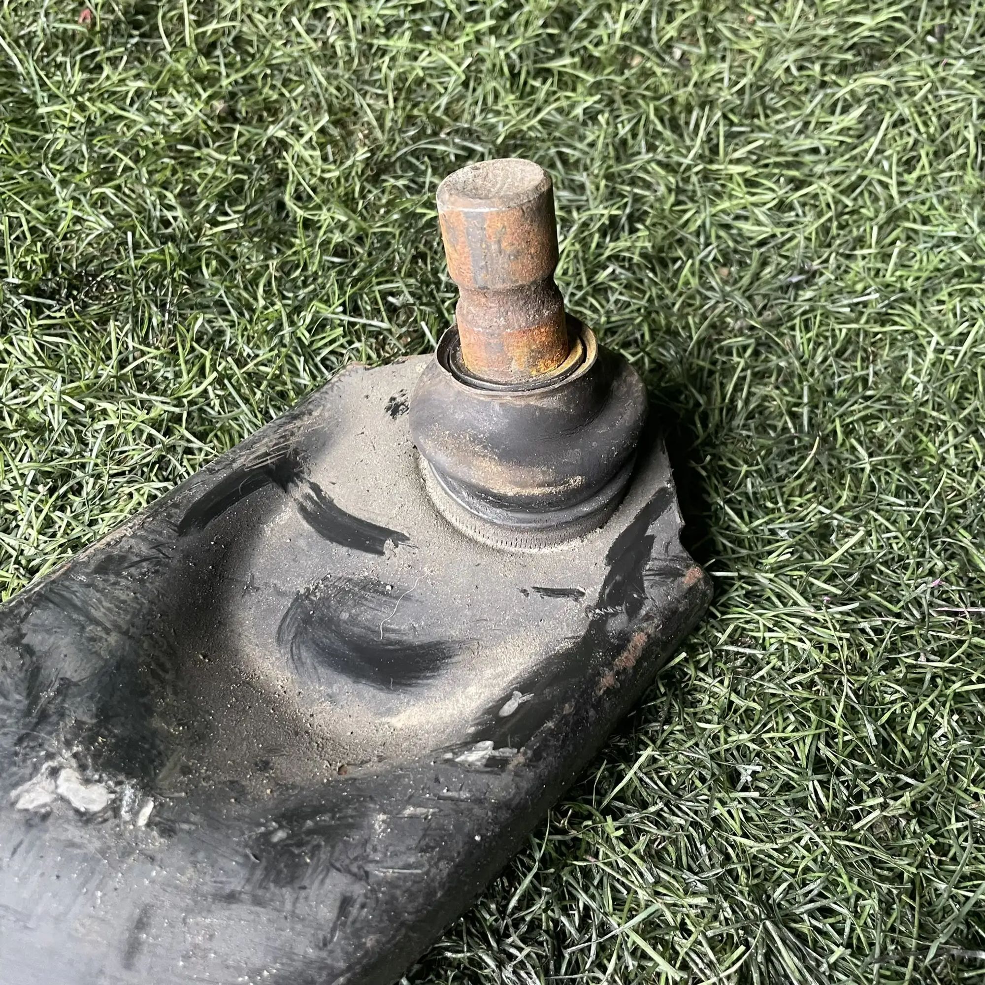 https://ycs.partsauto.market/partsauto-images/thmbs/userImages/772e461030aea93f4dbb6447c0f924d3/part/1ff910f7-95ca-4929-9e98-034c1bd84af7_1776934852999.jpg
