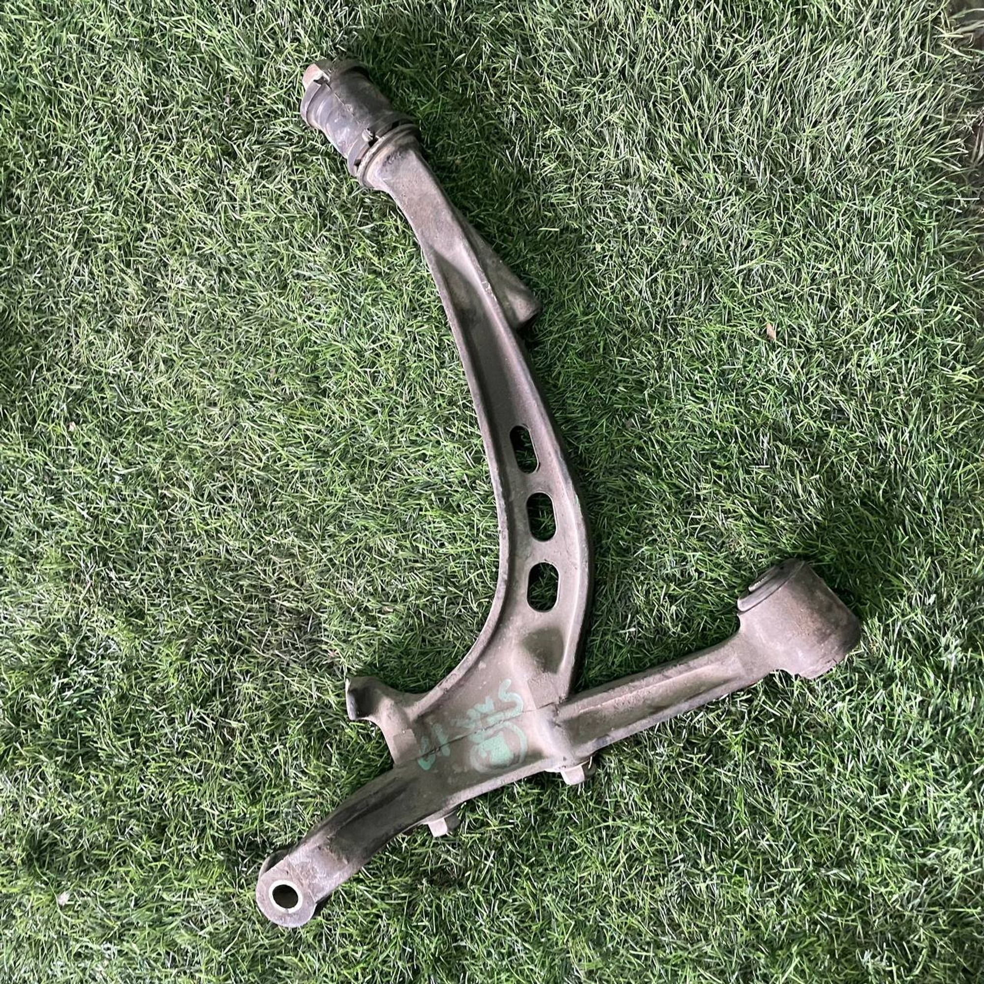 359 Рычаг передний левый нижний TOYOTA IPSUM SXM10, 3000 рублей, Невинномысск