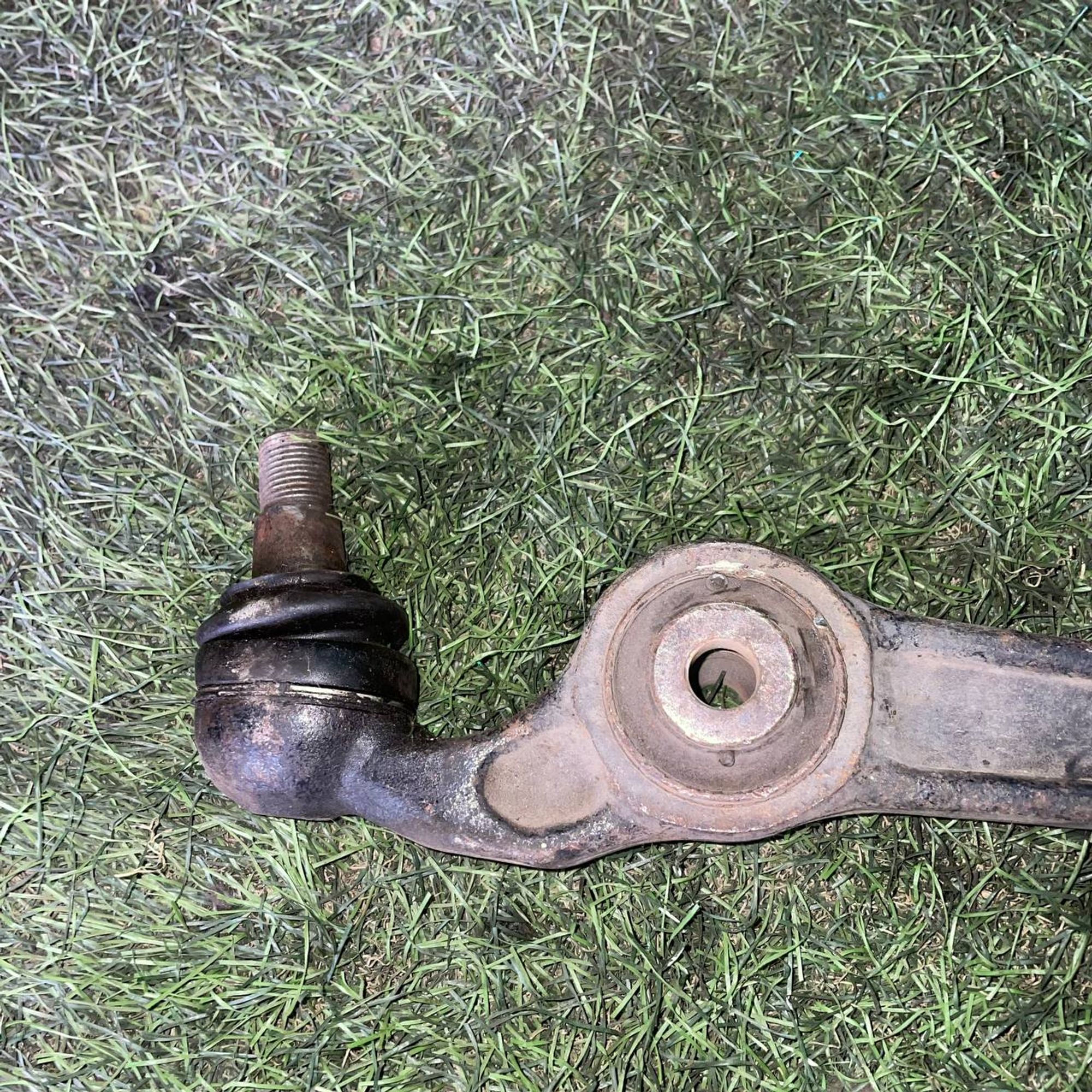 19 Рычаг передний правый нижний Mazda Atenza GGEP, 3000 рублей, Невинномысск