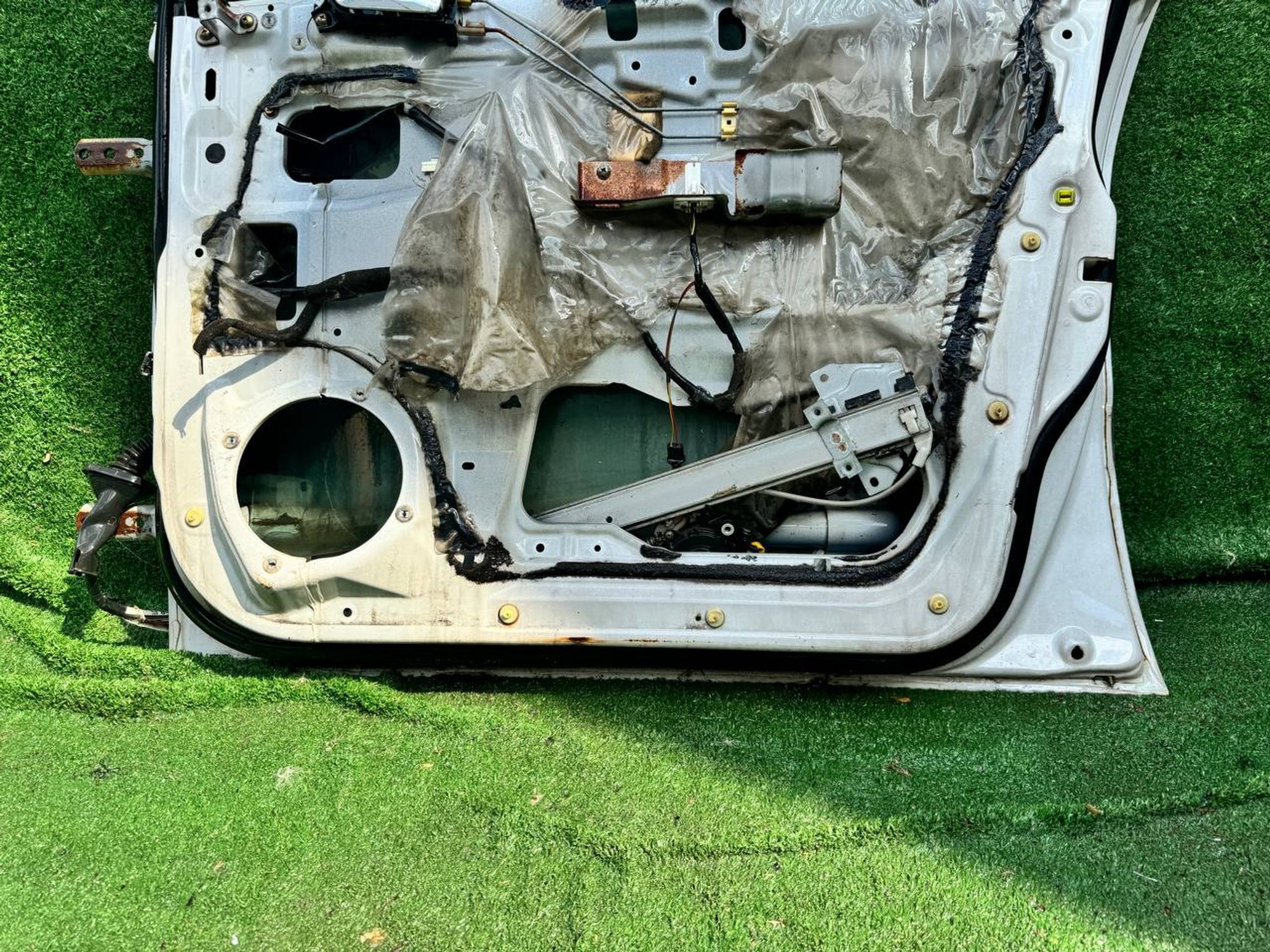 608 дверь на MITSUBISHI CHARIOT N84W, 7500 рублей, Невинномысск