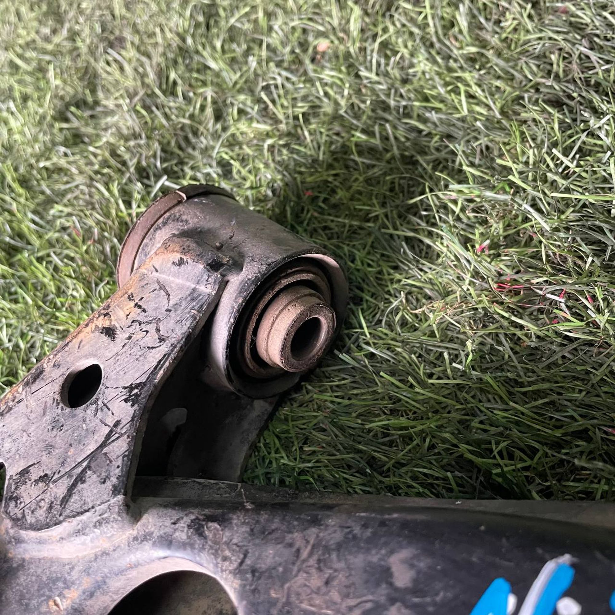 392 Рычаг передний левый нижний MAZDA 626, 1 рублей, Невинномысск