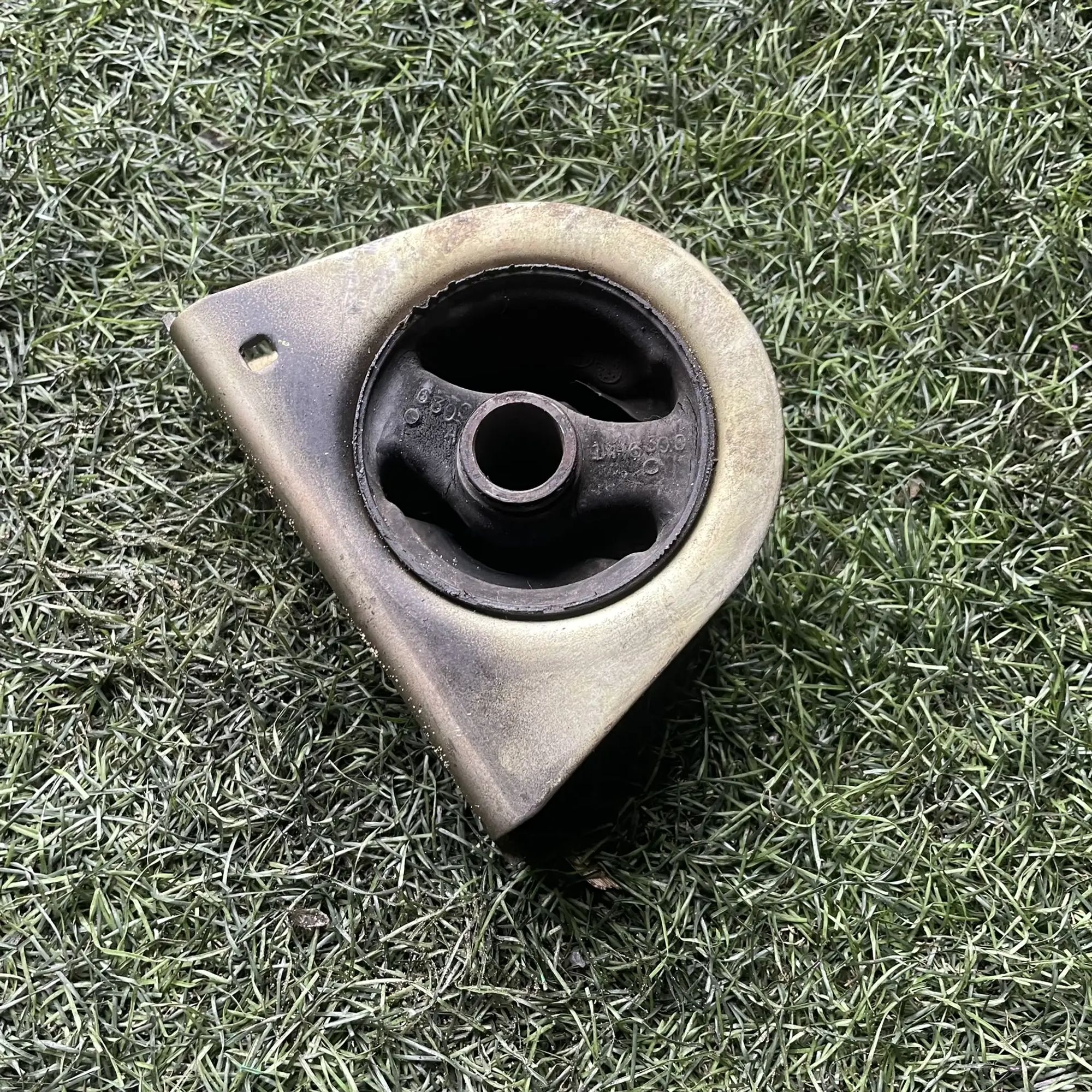 https://ycs.partsauto.market/partsauto-images/thmbs/userImages/772e461030aea93f4dbb6447c0f924d3/part/222b3f29-d6ed-4c66-aa50-aadd5e1a3848_1776938793215.jpg