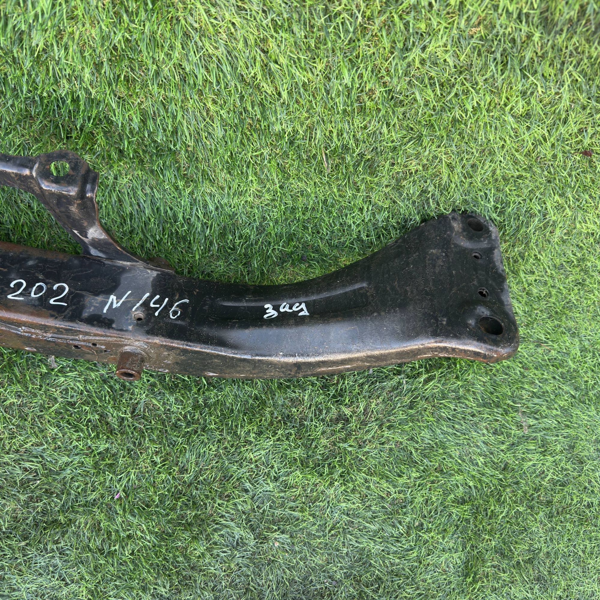 146 Подрамник задний TOYOTA ST202, 1 рублей, Невинномысск