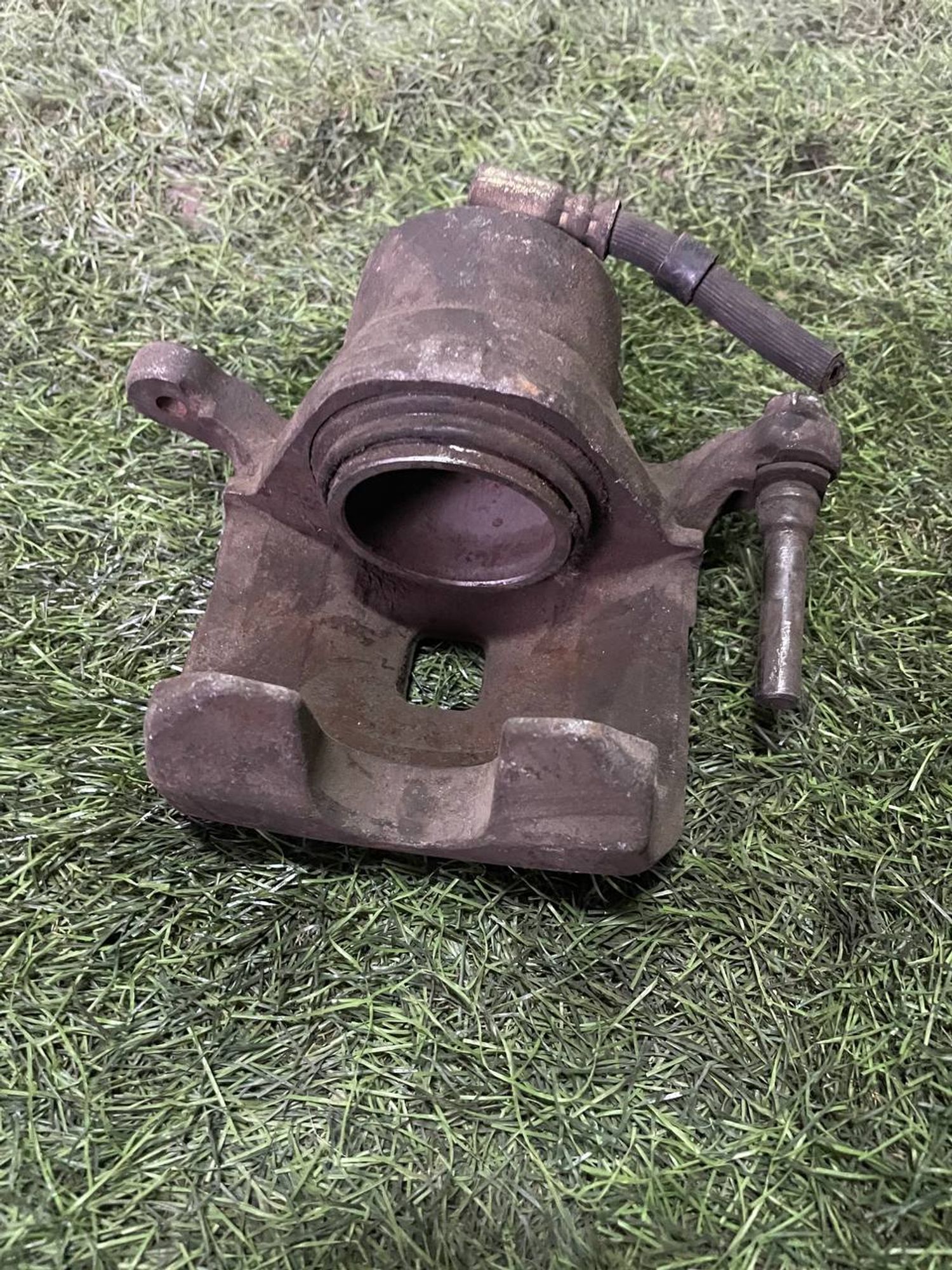 394 Суппорт тормозной задний правый NISSAN BLUEBIRD U14, 3000 рублей, Невинномысск