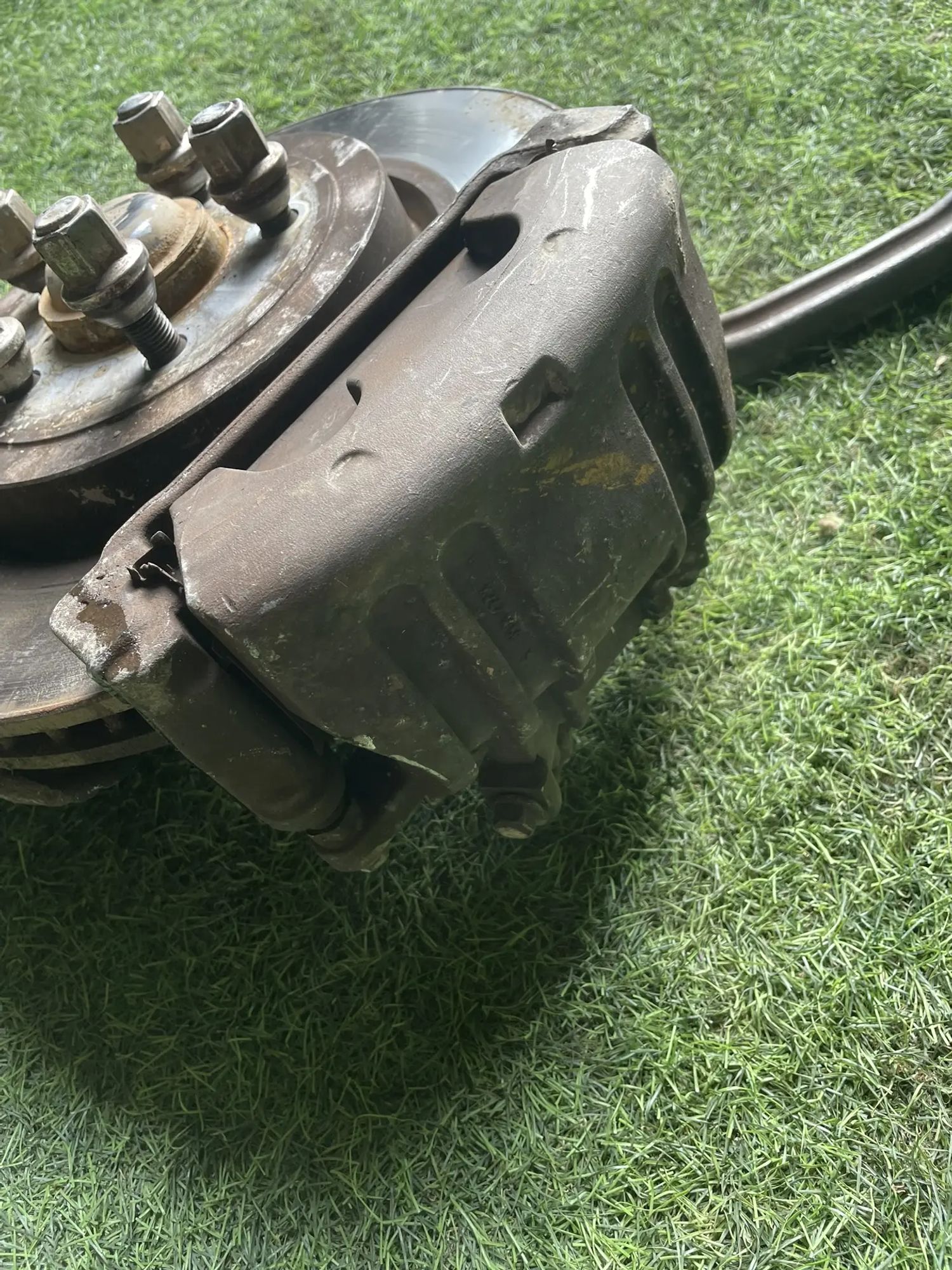 1376 Ступица передняя левая Chrysler 300C 3.5 2006, 10000 рублей, Невинномысск