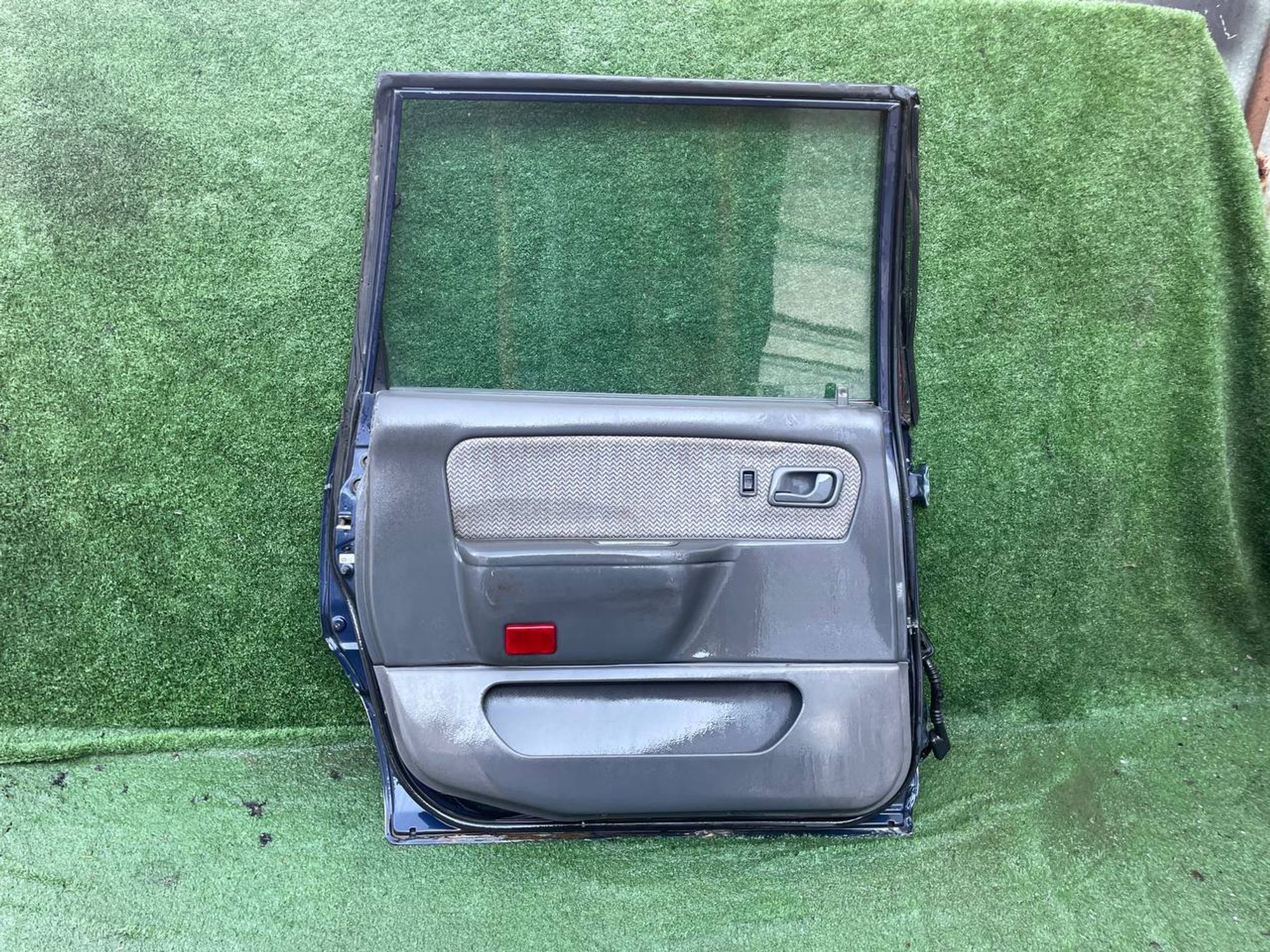 2042 дверь на MITSUBISHI CHARIOT RN33, 6500 рублей, Невинномысск