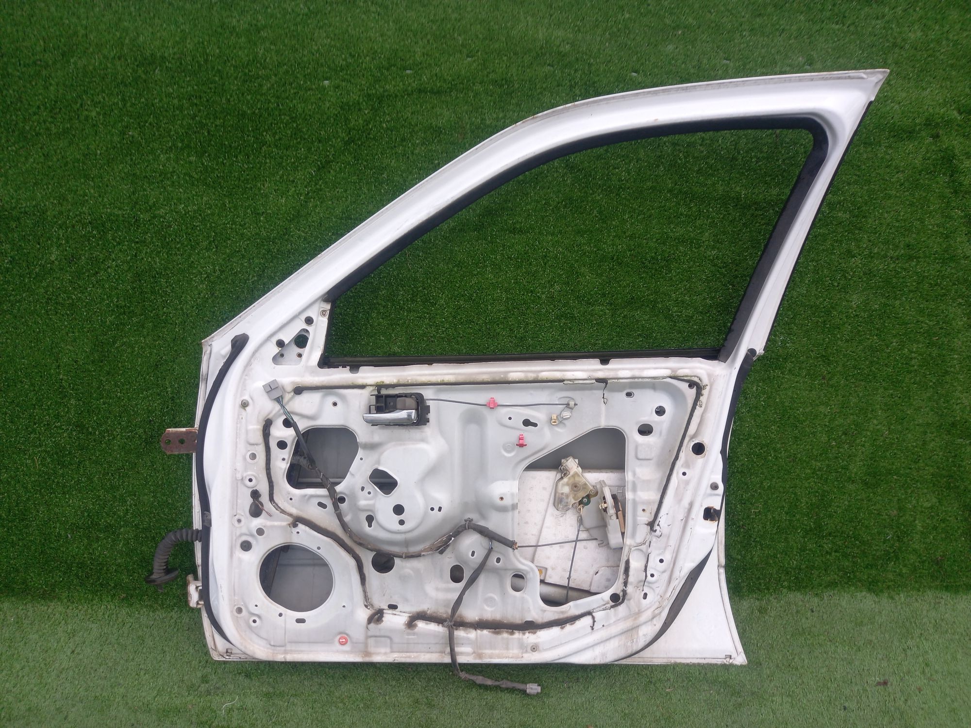 305 дверь F/R на NISSAN SUNNY FB15, 9500 рублей, Невинномысск