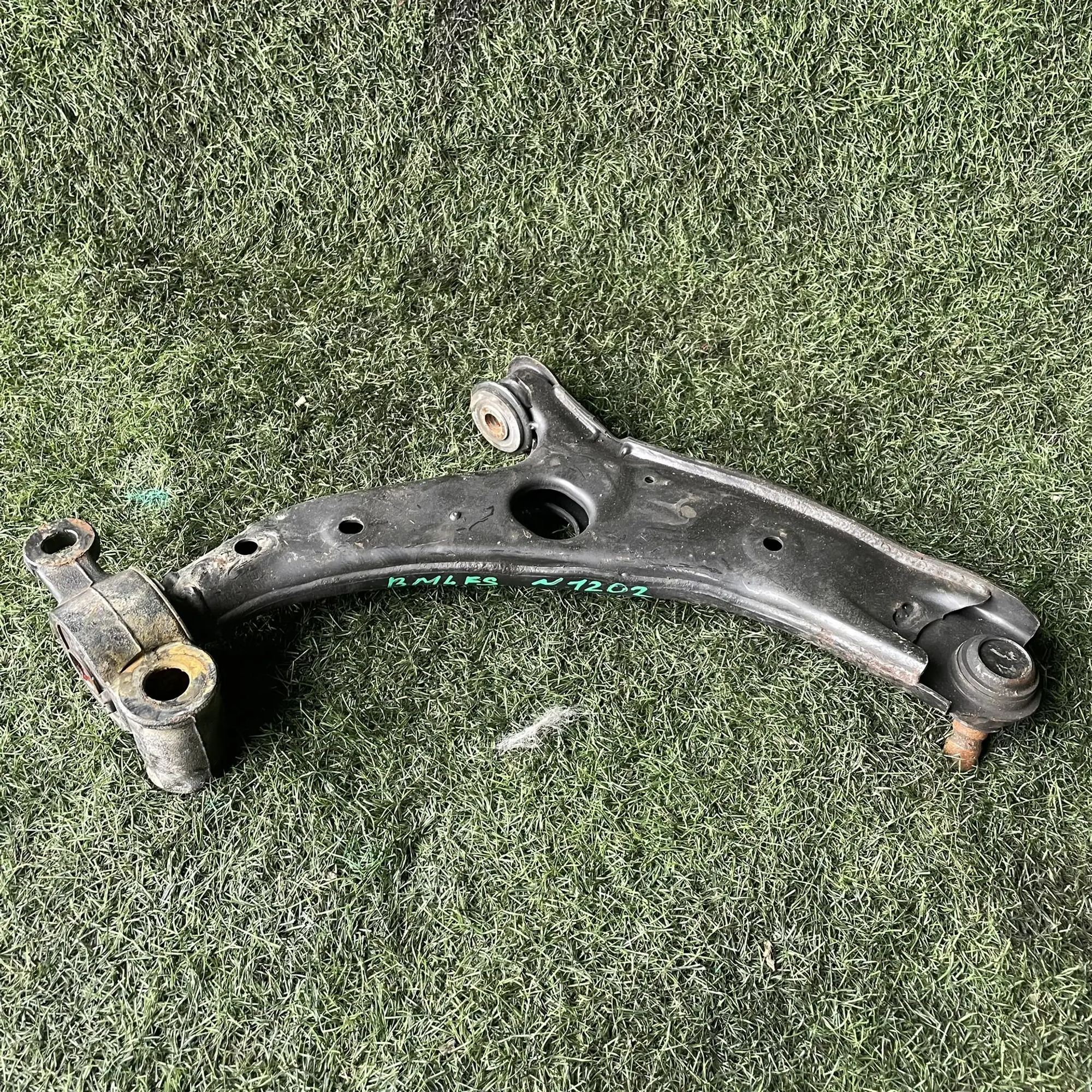 https://ycs.partsauto.market/partsauto-images/thmbs/userImages/772e461030aea93f4dbb6447c0f924d3/part/23c2de6e-cdba-4183-a46b-8ec424ddbe3f_1776934854729.jpg