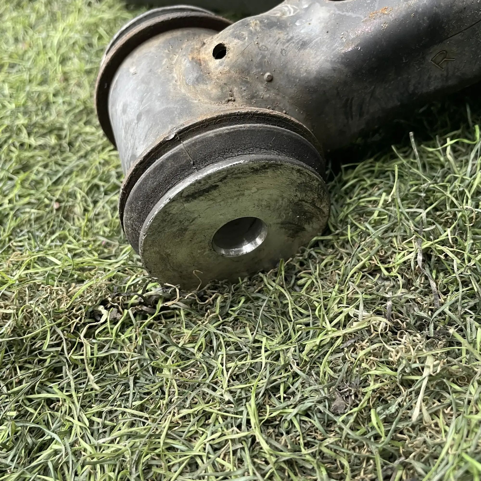 https://ycs.partsauto.market/partsauto-images/thmbs/userImages/772e461030aea93f4dbb6447c0f924d3/part/23ff683e-94ae-41fe-a8d7-6480ea5a52a5_1779197804096.jpg