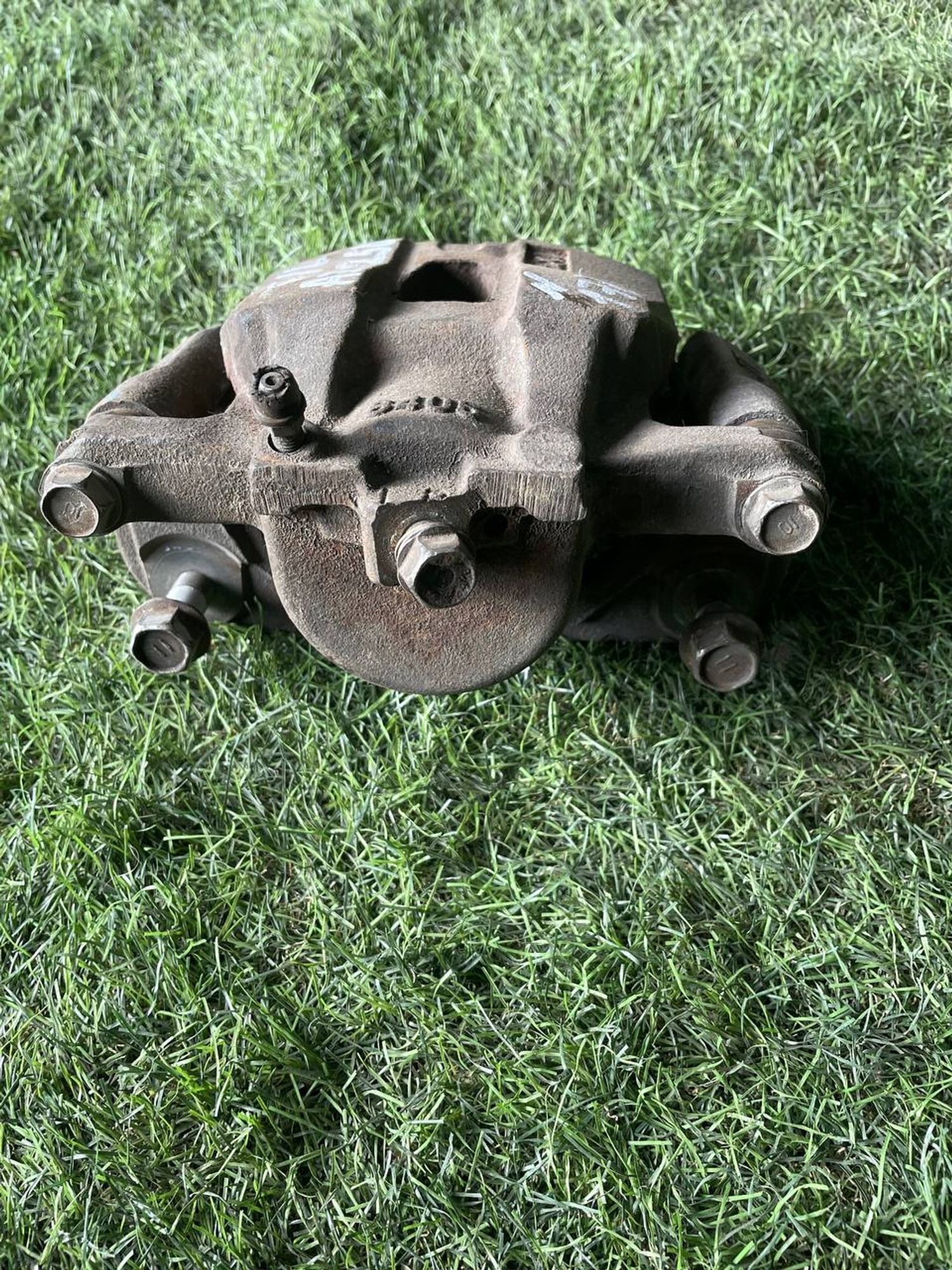 178 Суппорт тормозной передний левый Toyota Avensis AZT250 6405, 3000 рублей, Невинномысск