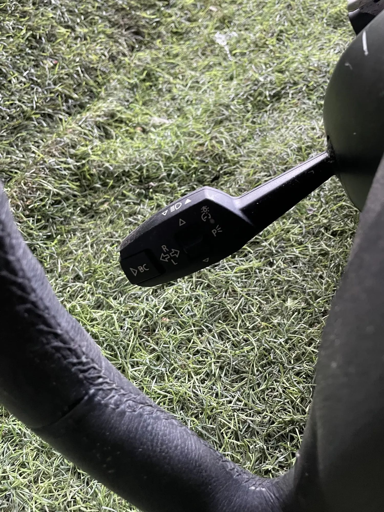 https://ycs.partsauto.market/partsauto-images/thmbs/userImages/772e461030aea93f4dbb6447c0f924d3/part/242eb1d3-fc42-4a75-95c5-b28500d3aeaa_1778682008563.jpg