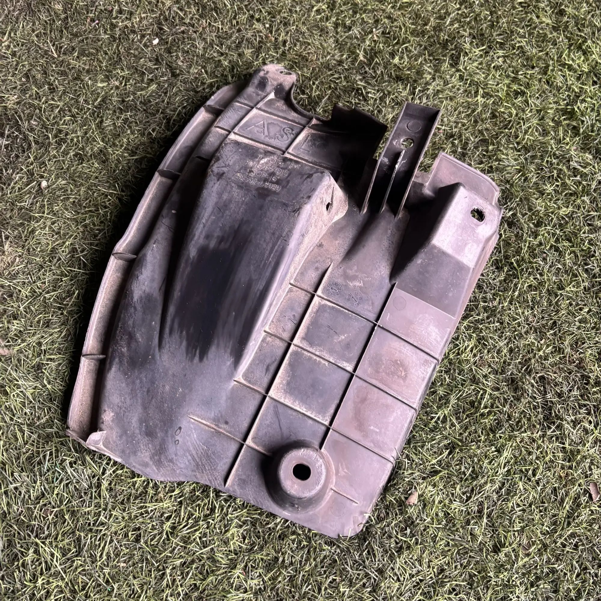https://ycs.partsauto.market/partsauto-images/thmbs/userImages/772e461030aea93f4dbb6447c0f924d3/part/24969a45-756b-4ec2-bb03-66344931bb2e_1777280577166.jpg
