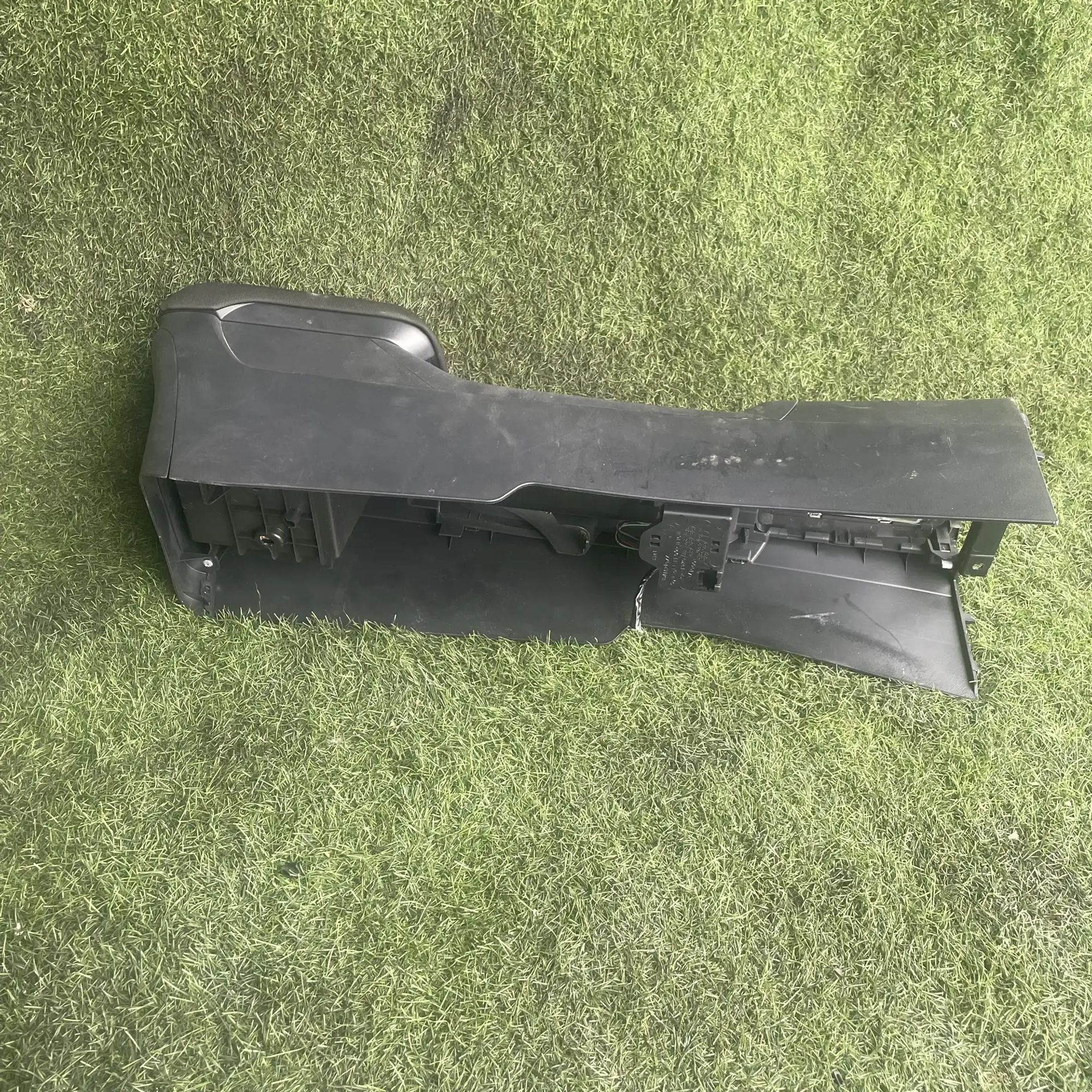 https://ycs.partsauto.market/partsauto-images/thmbs/userImages/772e461030aea93f4dbb6447c0f924d3/part/24a5b89b-c205-4b47-81d8-90210db17a07_1776669896529.jpg