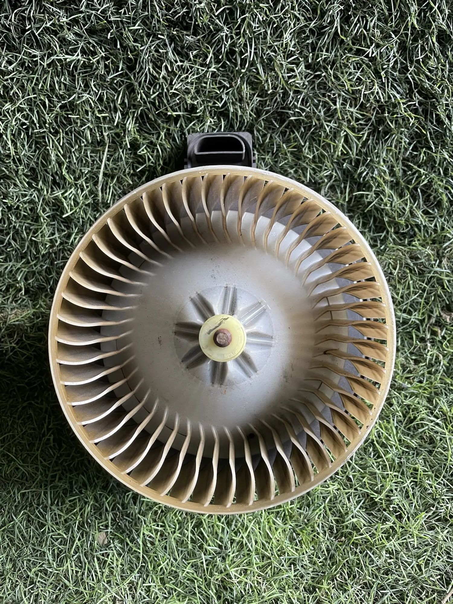 https://ycs.partsauto.market/partsauto-images/thmbs/userImages/772e461030aea93f4dbb6447c0f924d3/part/24a80d19-d419-4f42-a216-b62981a769eb_1778666345347.jpg