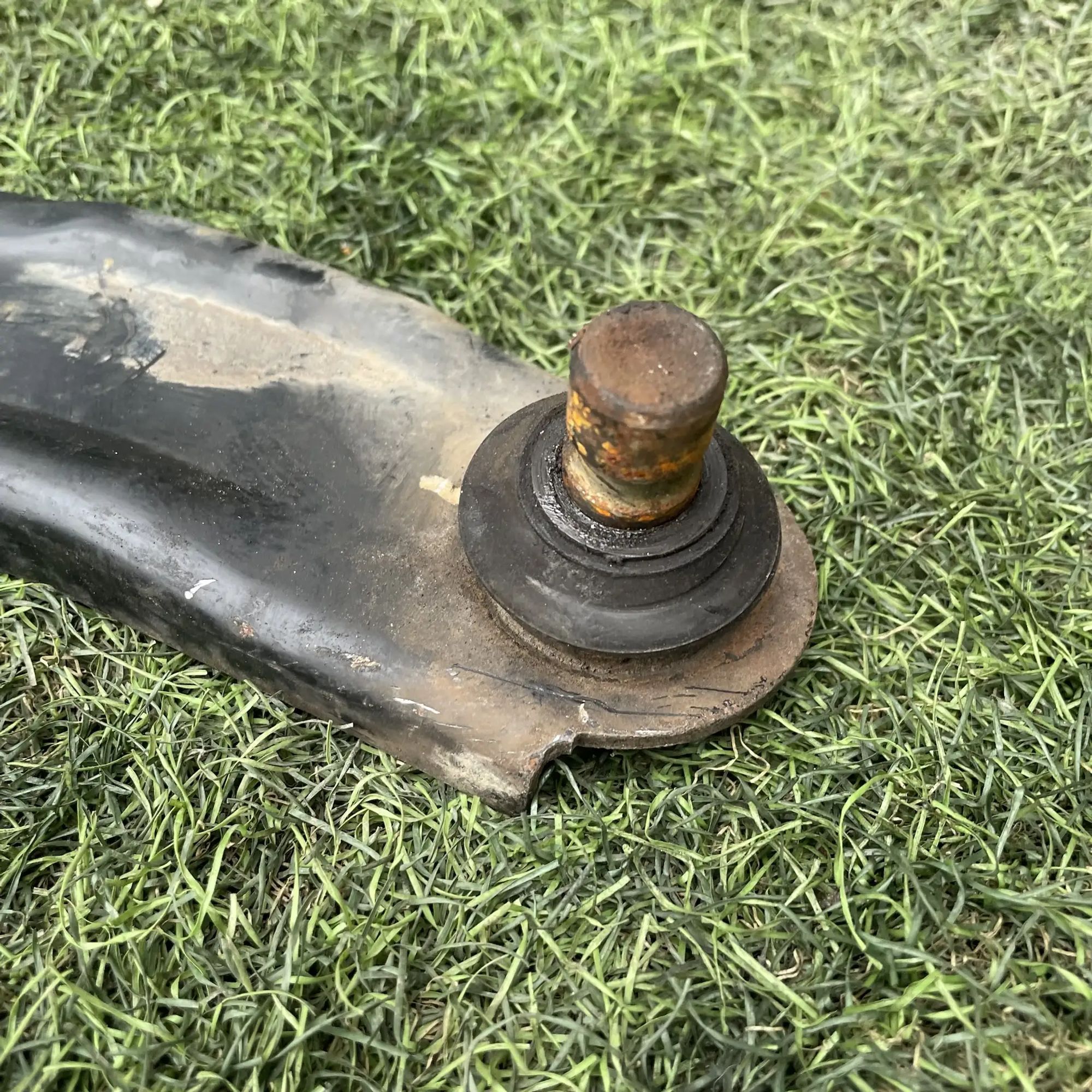 https://ycs.partsauto.market/partsauto-images/thmbs/userImages/772e461030aea93f4dbb6447c0f924d3/part/24d3fde6-431a-4278-9e62-6db7b1bddcb2_1779255098210.jpg
