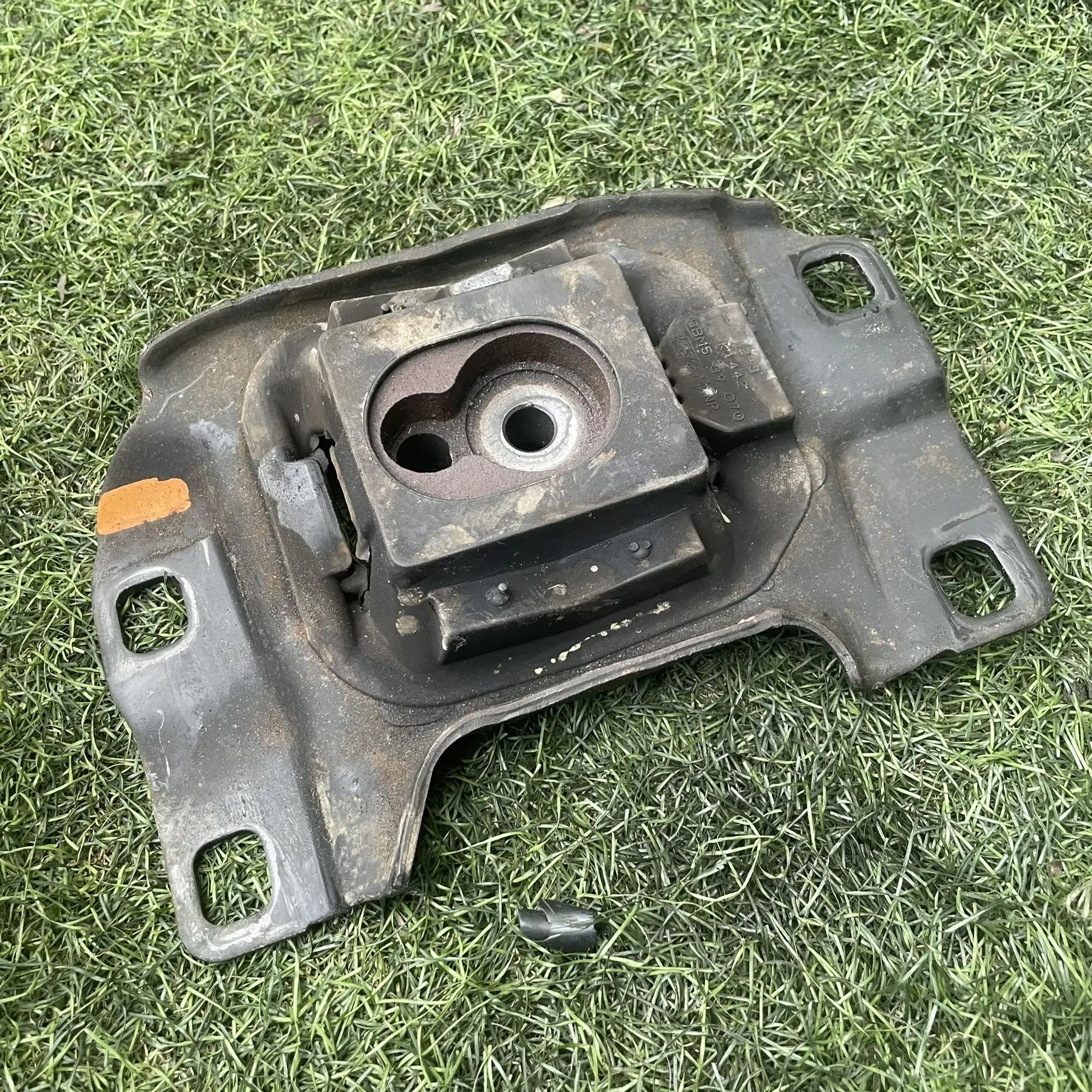 https://ycs.partsauto.market/partsauto-images/thmbs/userImages/772e461030aea93f4dbb6447c0f924d3/part/250f269e-19d4-4a2b-9e4b-ed7ea0e0c4be_1776862028081.jpg