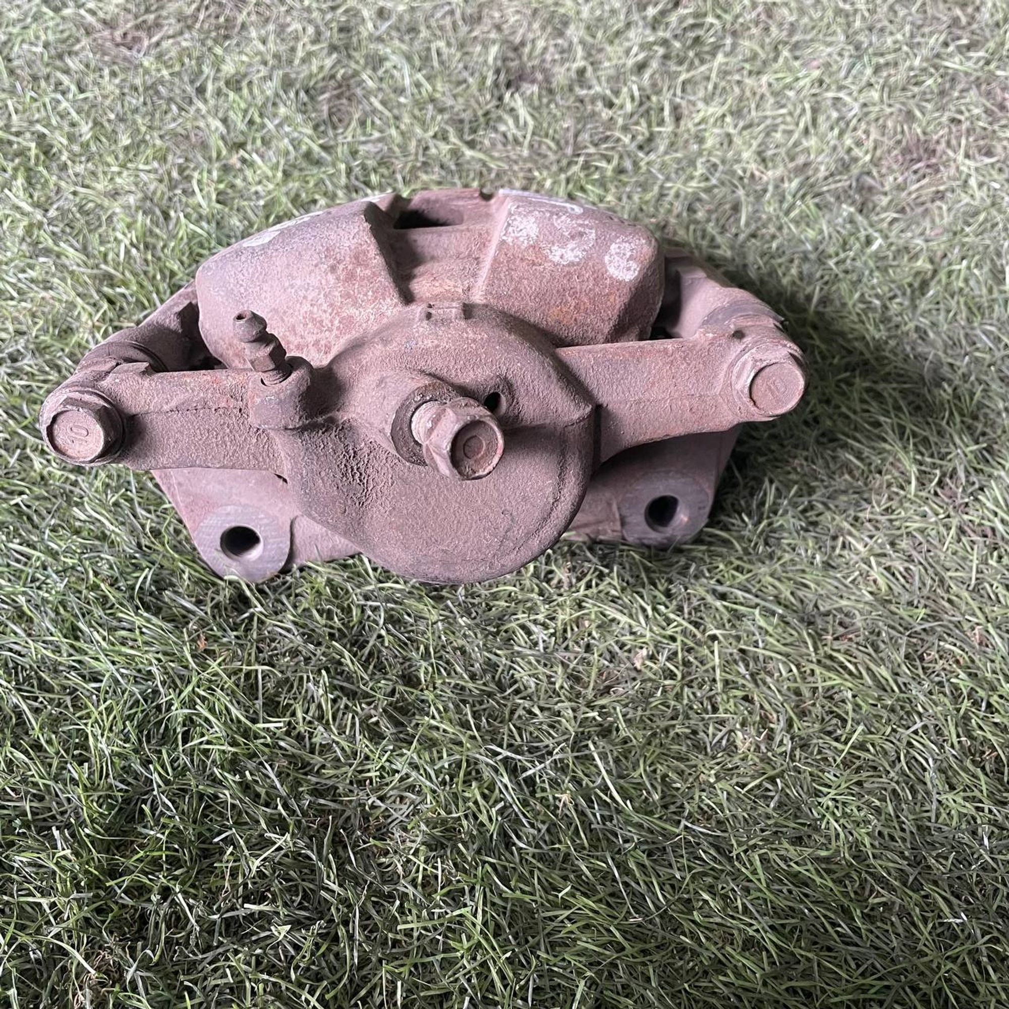 244 Суппорт тормозной передний левый TOYOTA CORONA ST190, 3000 рублей, Невинномысск