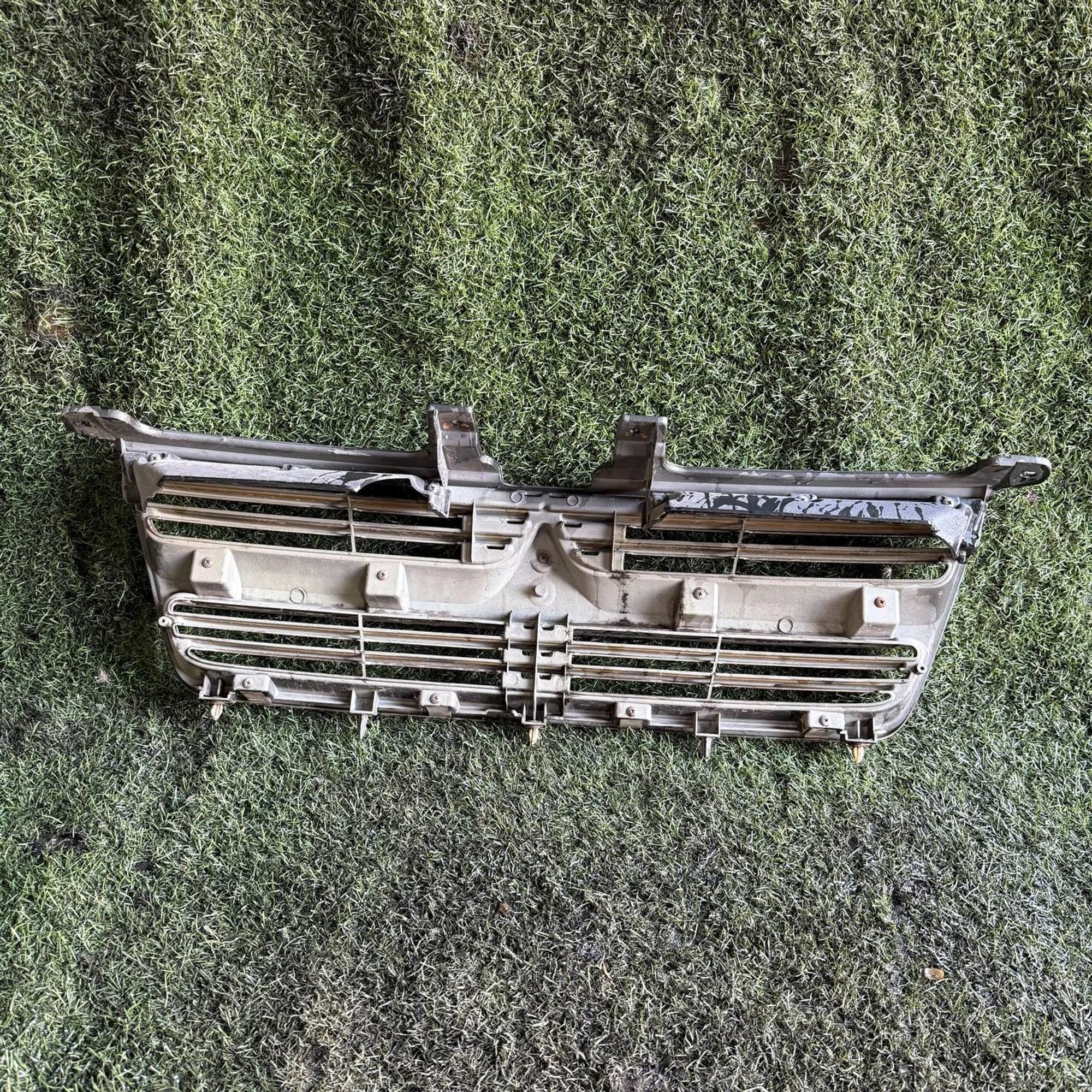 177 Решетка радиатора MITSUBISHI DION CR6W, 2500 рублей, Невинномысск