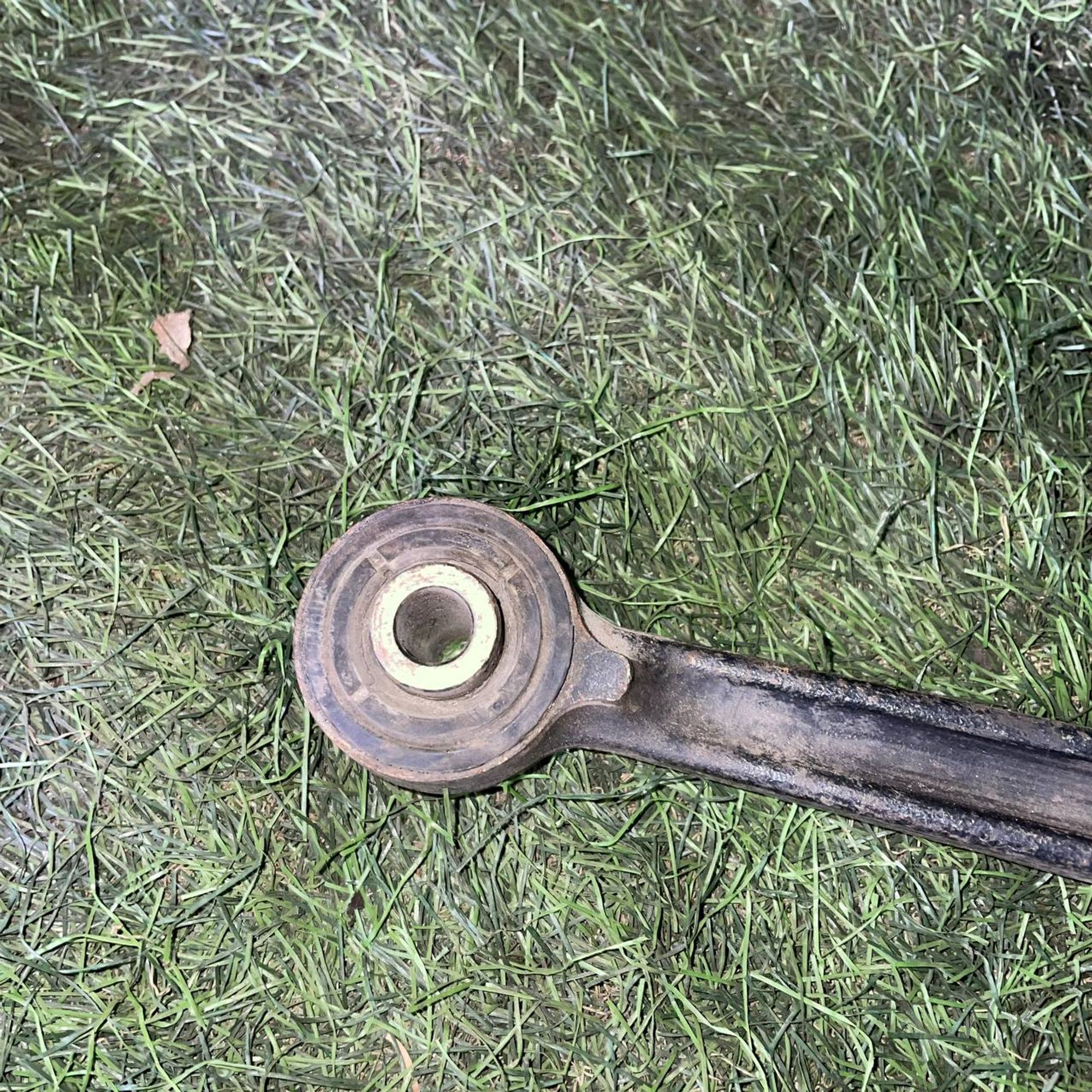 20 Рычаг задний левый нижний Mazda Millenia TAFP, 5000 рублей, Невинномысск