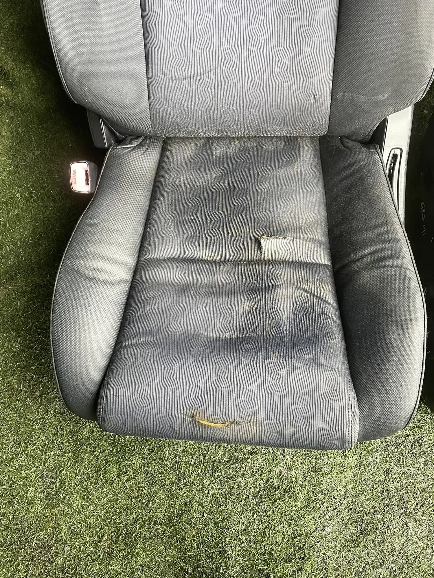 https://ycs.partsauto.market/partsauto-images/thmbs/userImages/772e461030aea93f4dbb6447c0f924d3/part/2698afa7-52b5-4565-b054-3050b554f3fd_1777967775267.jpg