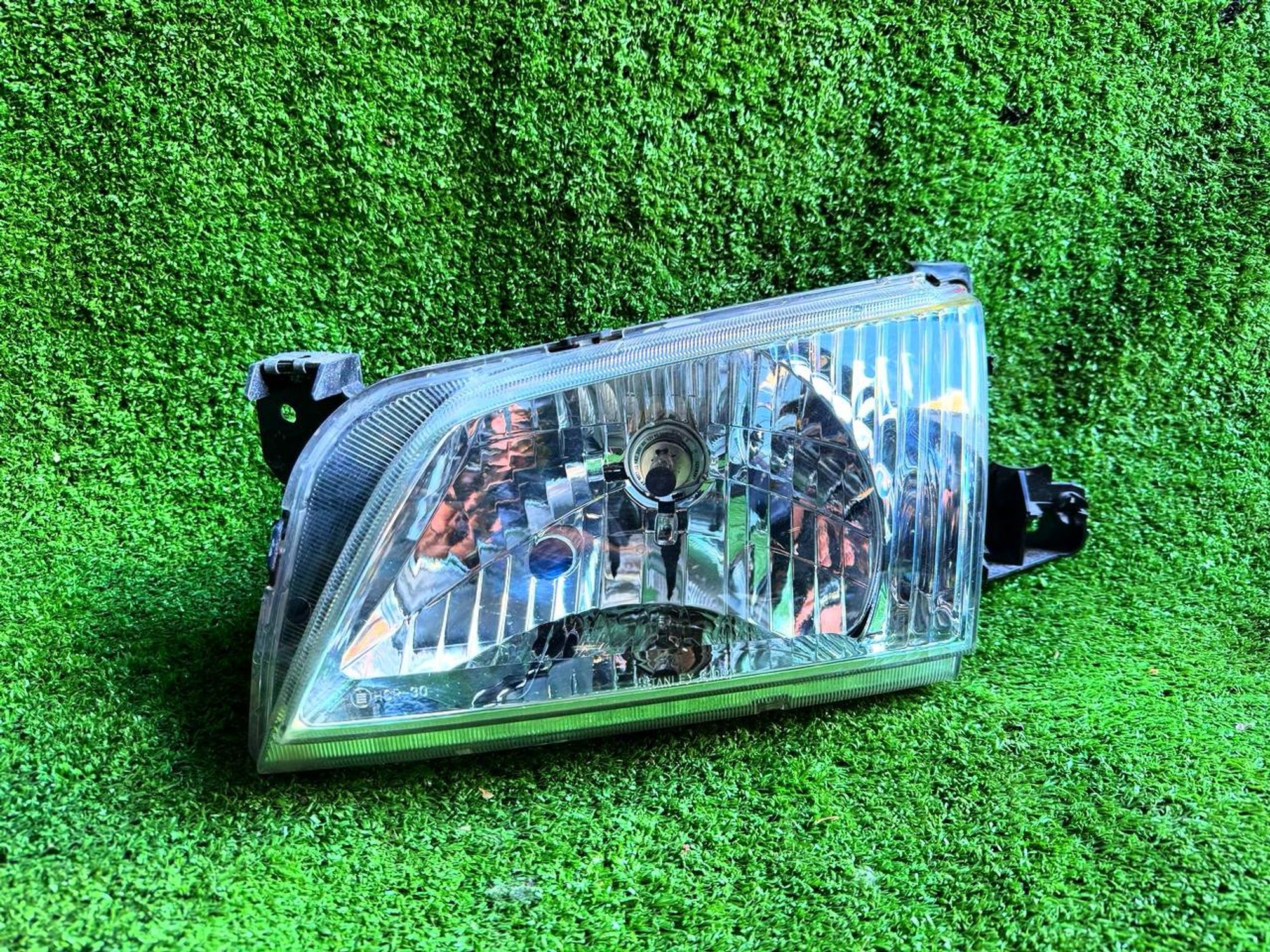 1013 фара левая MAZDA DEMIO DW3W, 5000 рублей, Невинномысск