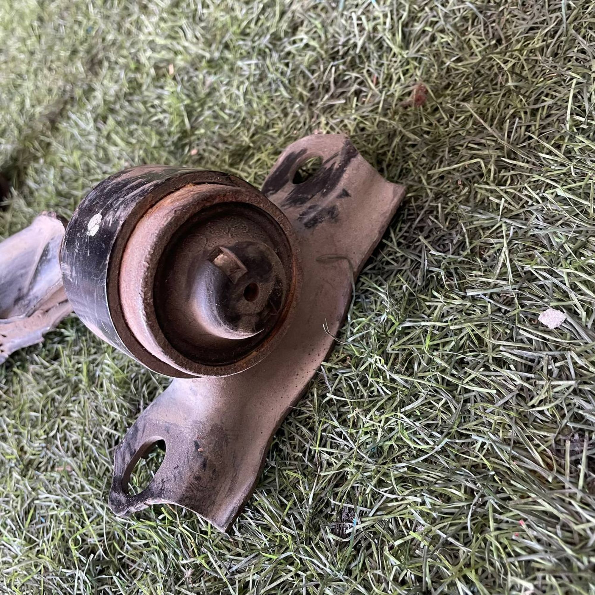 244 Рычаг передний левый нижний NISSAN BLUEBIRD U14, 1 рублей, Невинномысск